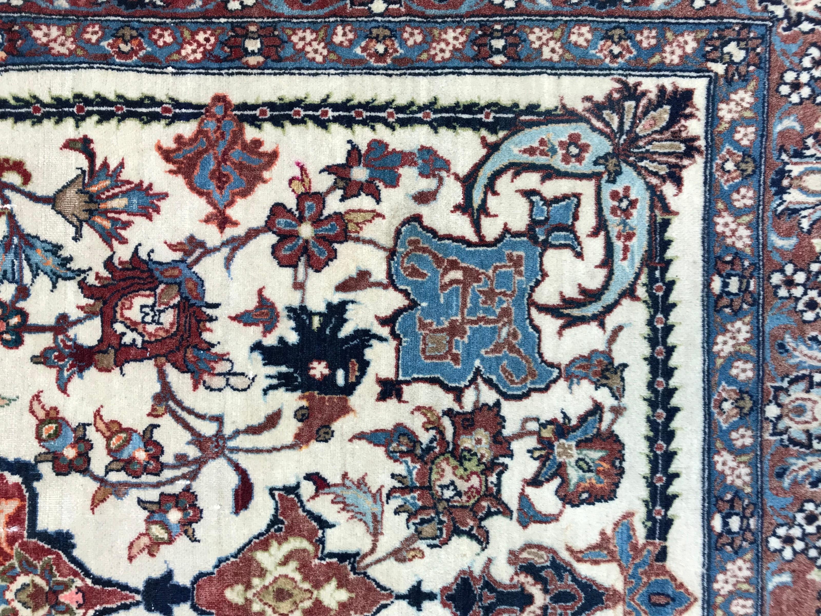 Kashan Bobyrug’s Beautiful Vintage Floral Ispahan Rug For Sale