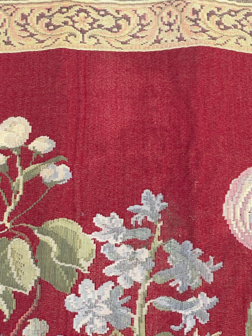 Precioso tapiz Jaquar francés vintage con diseño de cesta de flores en venta 3