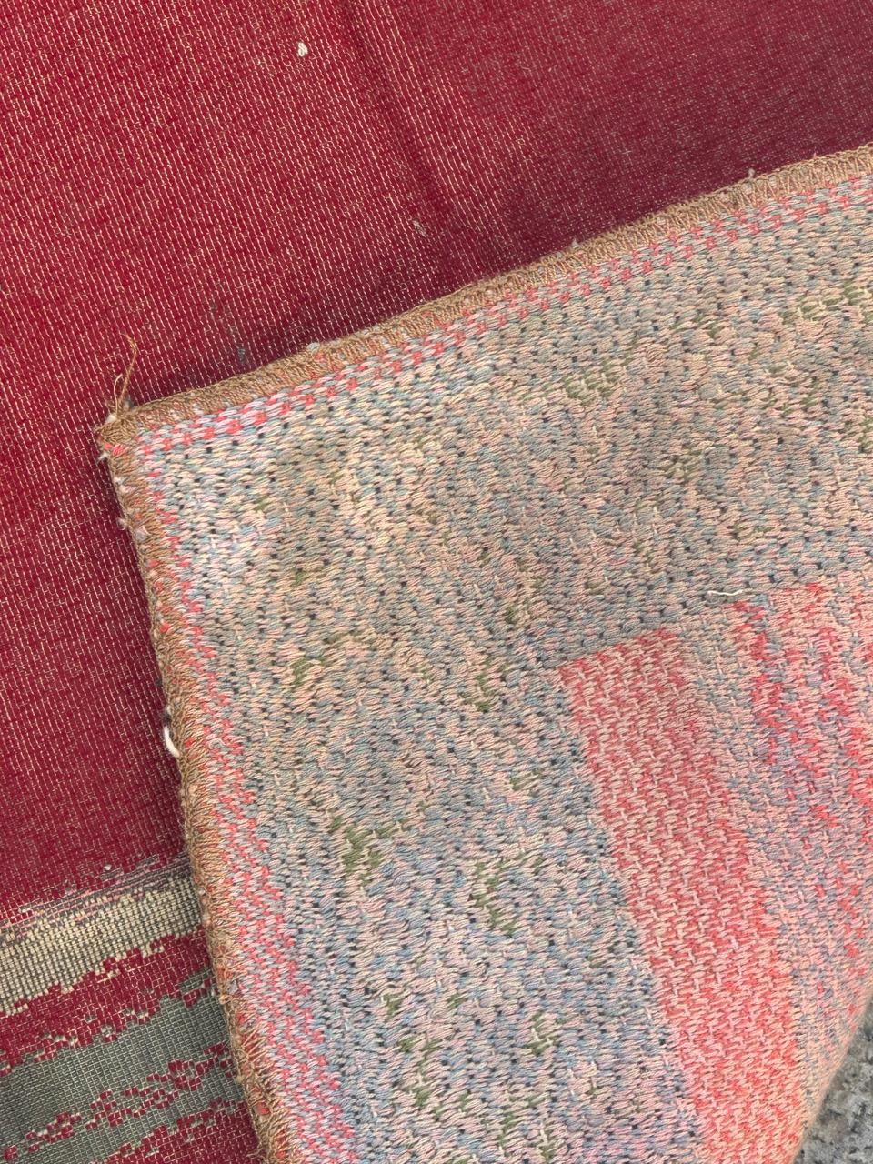 Precioso tapiz Jaquar francés vintage con diseño de cesta de flores en venta 9