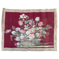 Bellissimo arazzo francese d'epoca Jaquar con disegno di un cesto di fiori