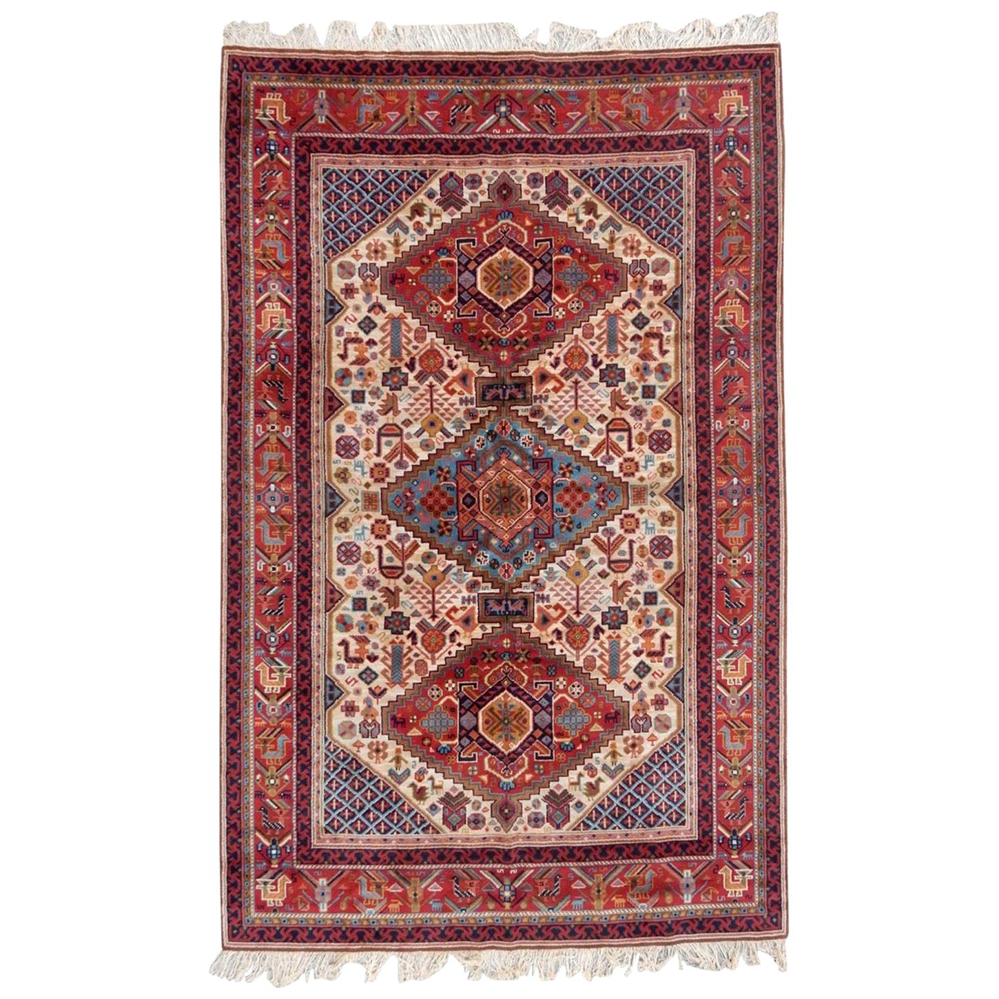 Bobyrugs schöner Vintage-Teppich im französischen Shiraz-Stil