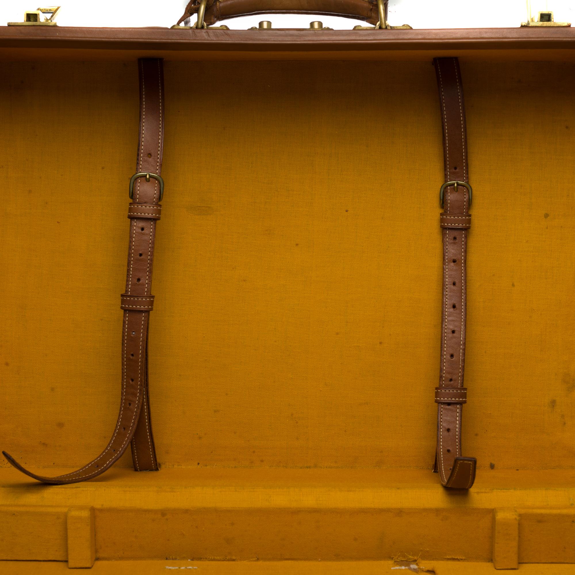 Beautiful vintage Hermès suitcase in brown calf leather 4