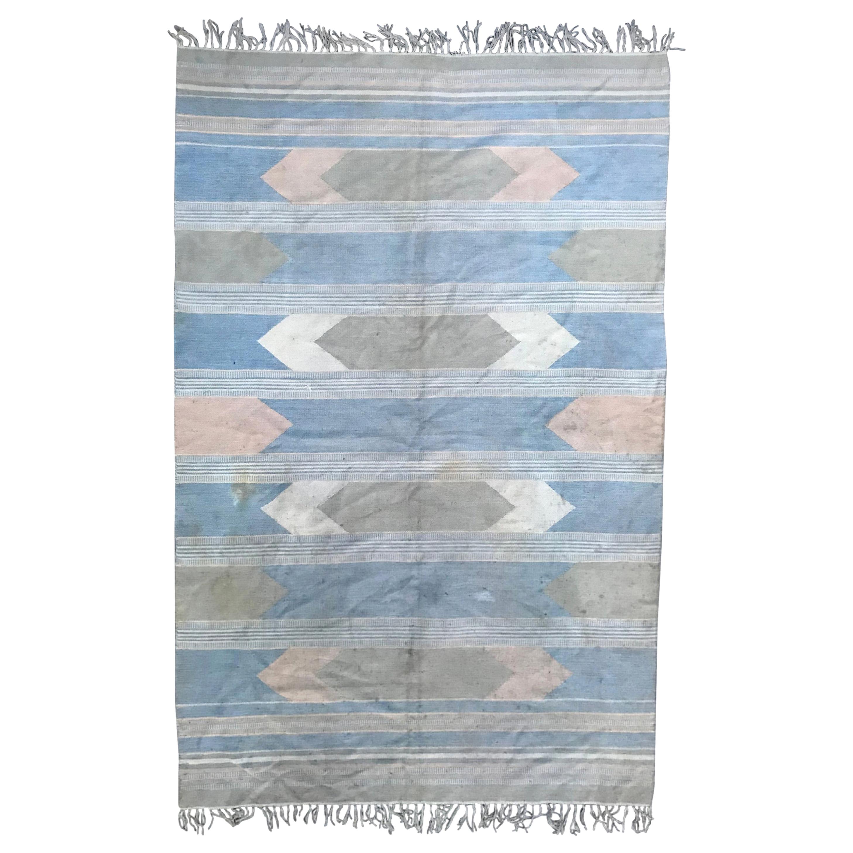 Schöner flachgewebter indischer Teppich im Vintage-Stil im Angebot