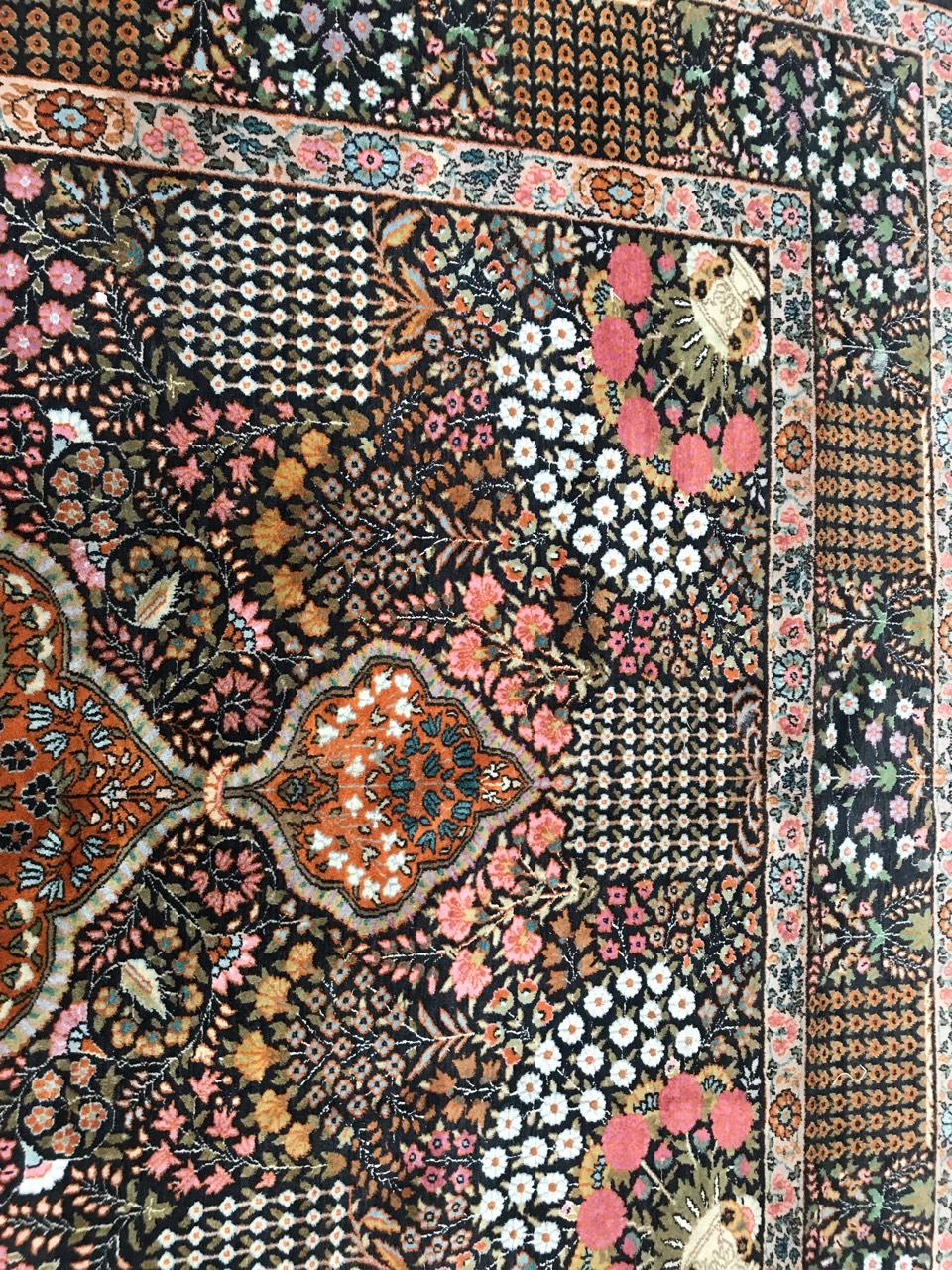 Schöner indischer Vintage-Teppich im Angebot 5