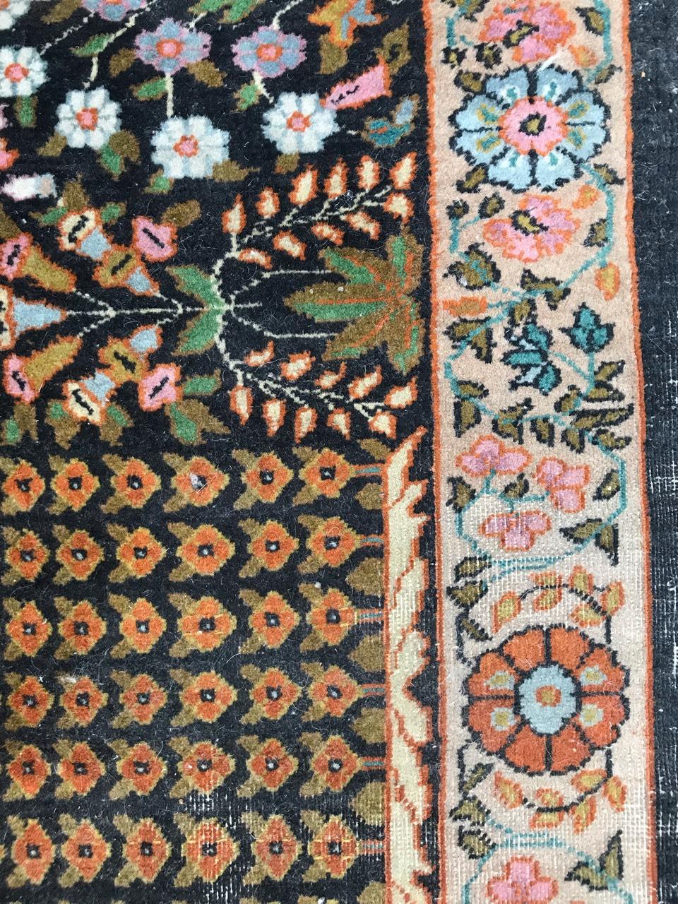 Schöner indischer Vintage-Teppich im Angebot 7