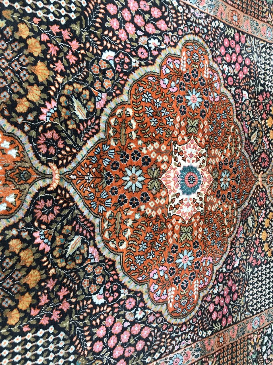Schöner indischer Vintage-Teppich im Angebot 10
