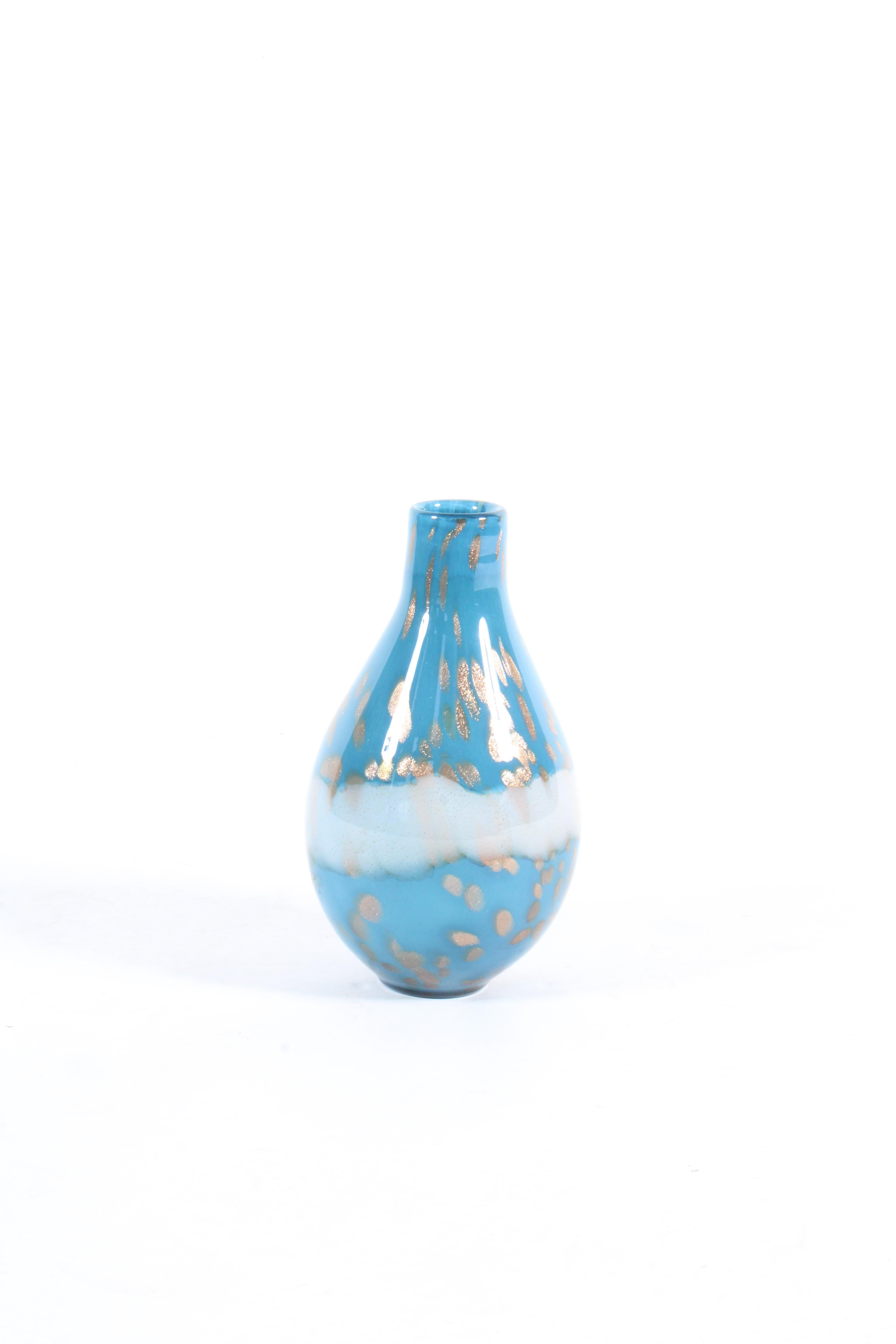 Milieu du XXe siècle Magnifique vase en verre italien vintage en vente
