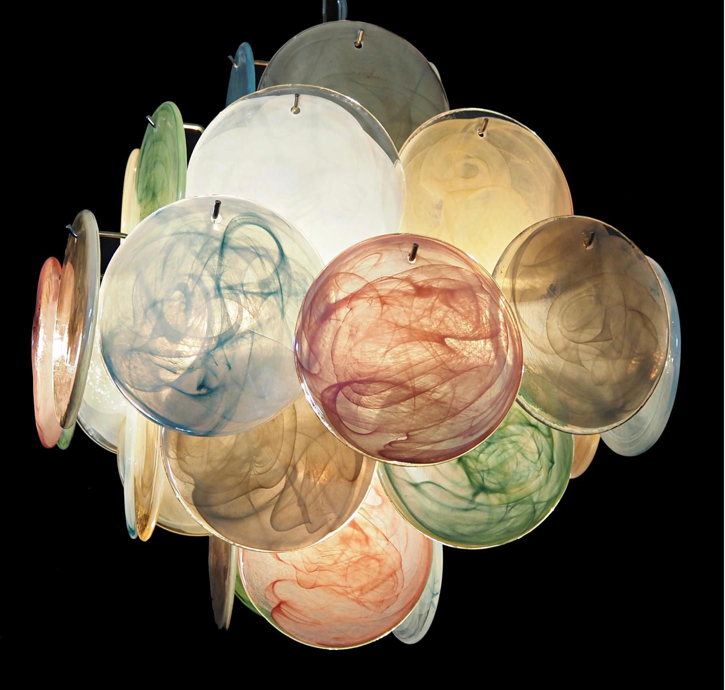 Beautiful Vintage Italian Murano chandelier For Sale 7