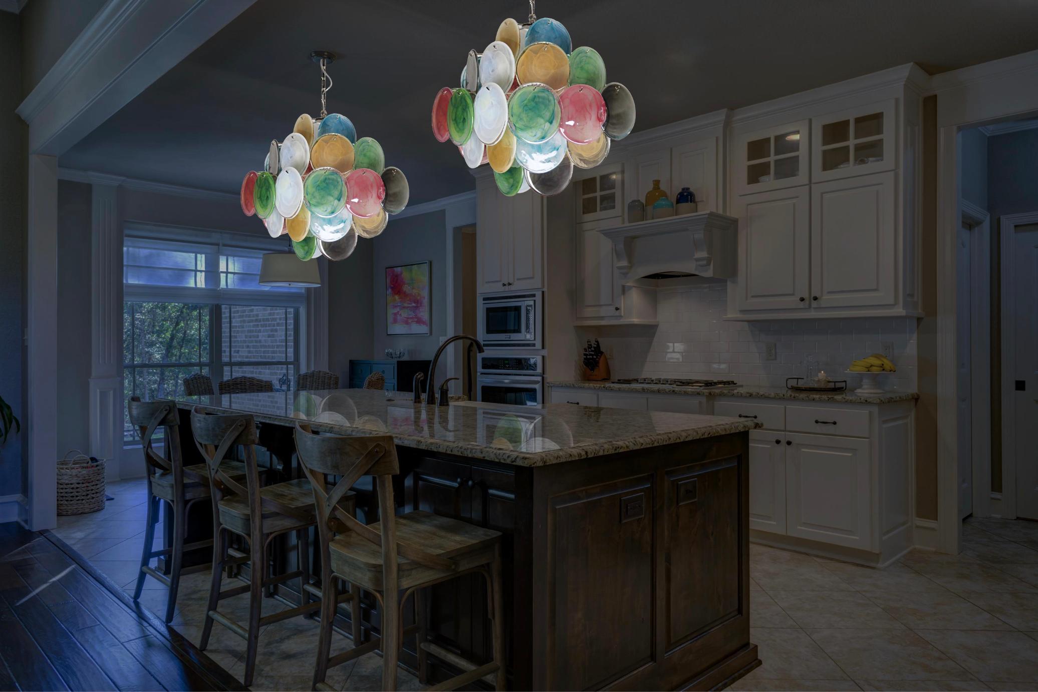 Beautiful Vintage Italian Murano chandelier In Good Condition For Sale In Budapest, HU