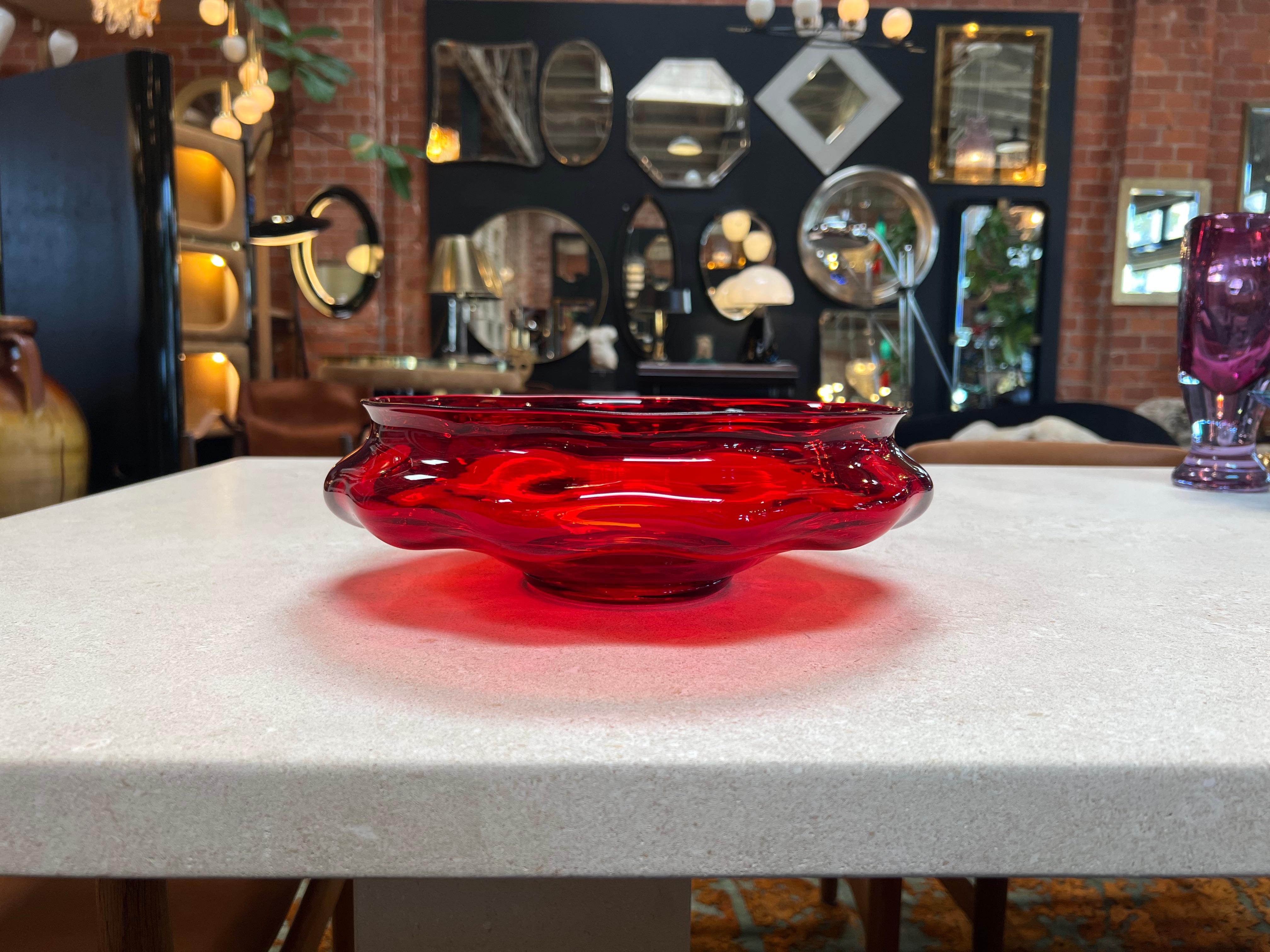 Beautiful Vintage Italian Round Decorative Red Bowl 1980 For Sale 1