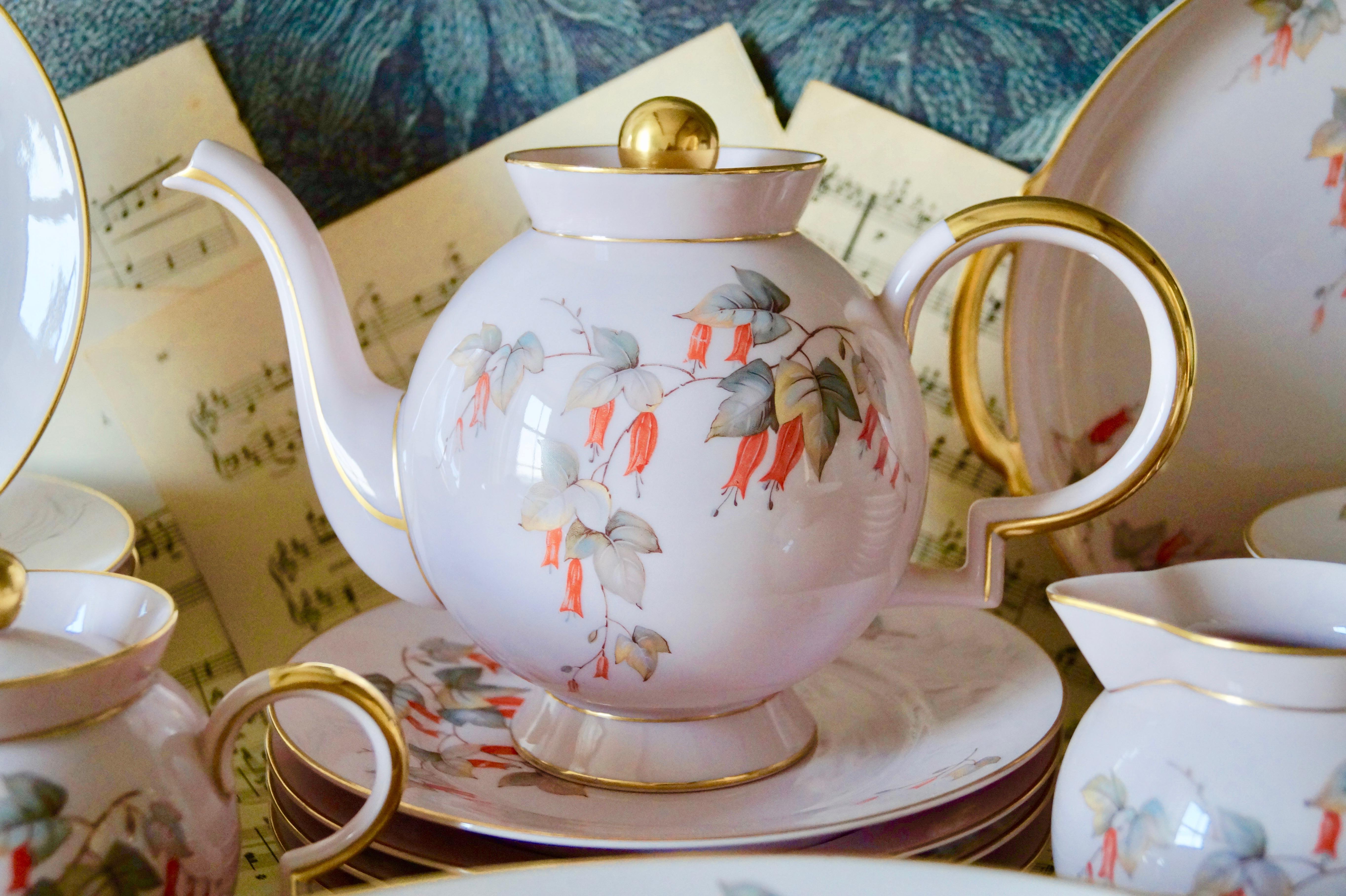 Romantic Beautiful Vintage Jean Haviland Porcelain Tea Luncheon Service, France, 1960s