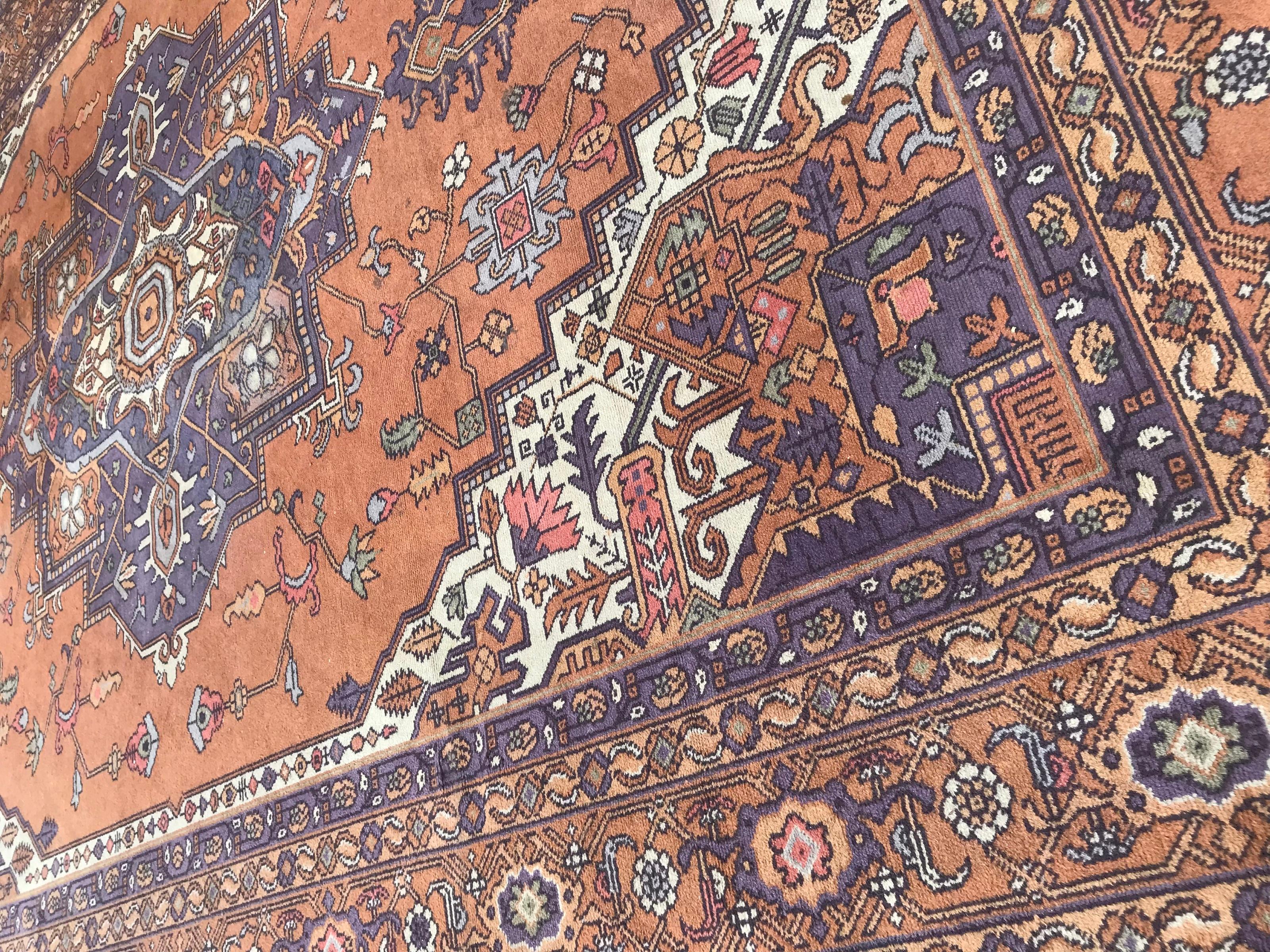 Schöner großer europäischer Vintage-Teppich im Heriz-Stil im Angebot 1