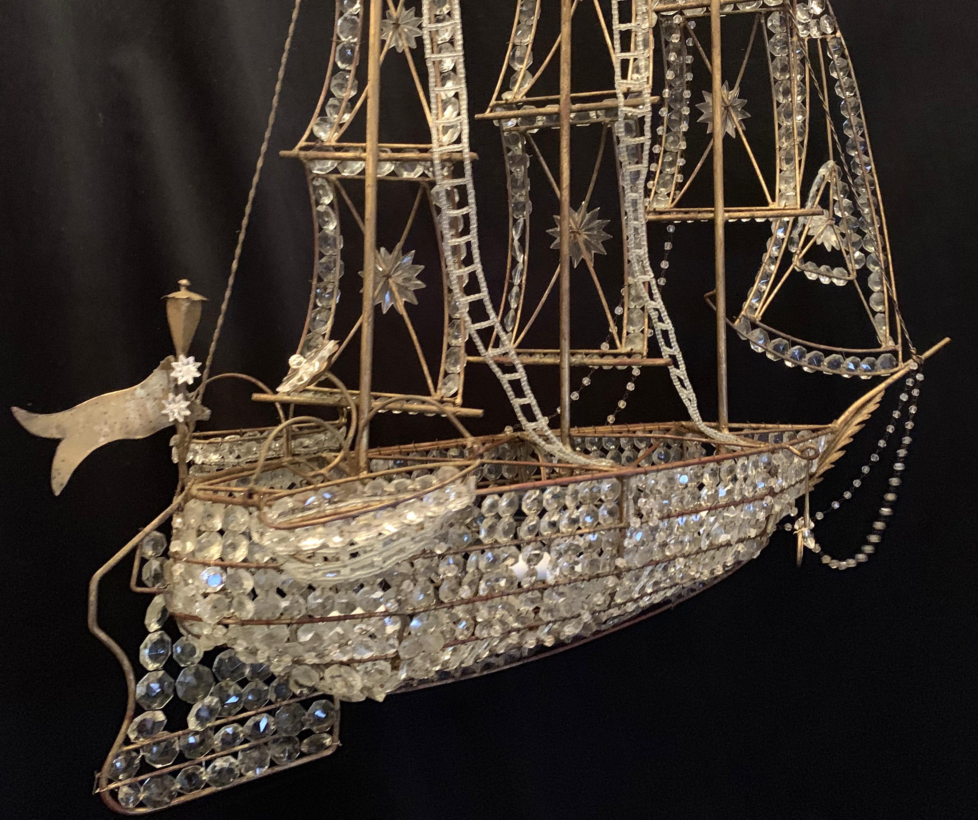 Precioso candelabro de barco vintage italiano grande de cuentas de cristal dorado Cristal