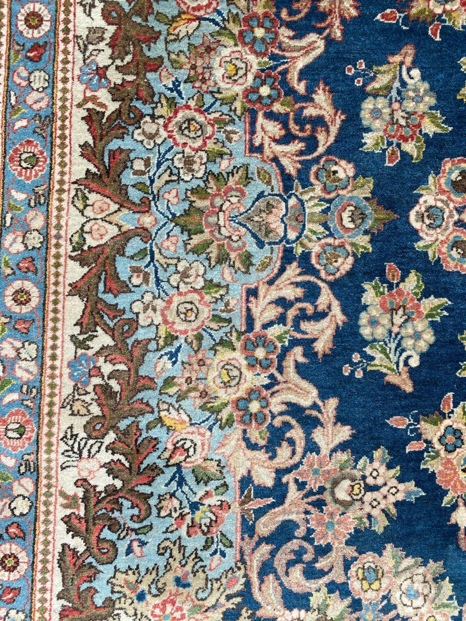 Schöner großer Qom-Teppich im Vintage-Stil (Wolle) im Angebot