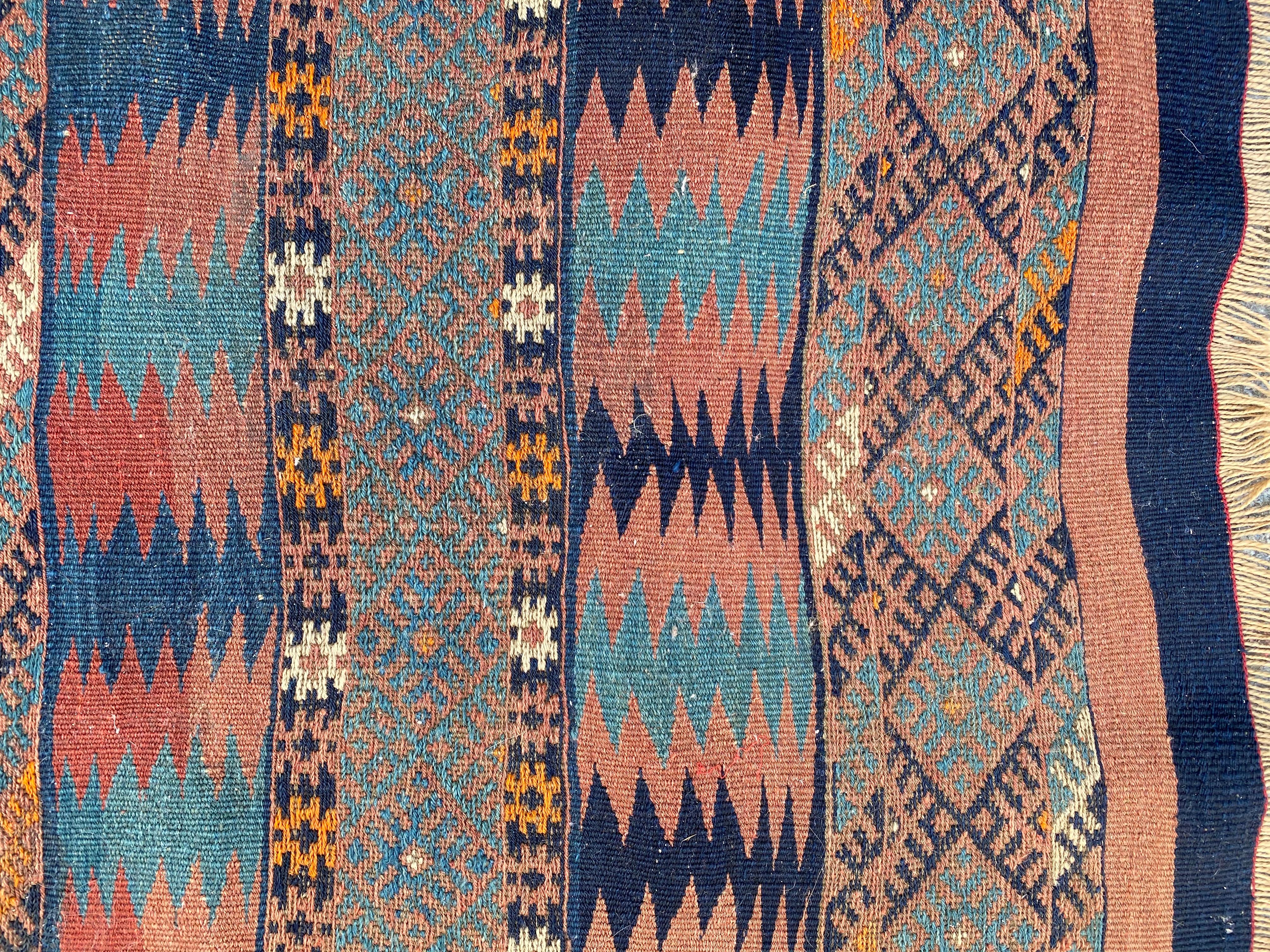 Beautiful Vintage Long Turkish Kilim In Good Condition In Saint Ouen, FR