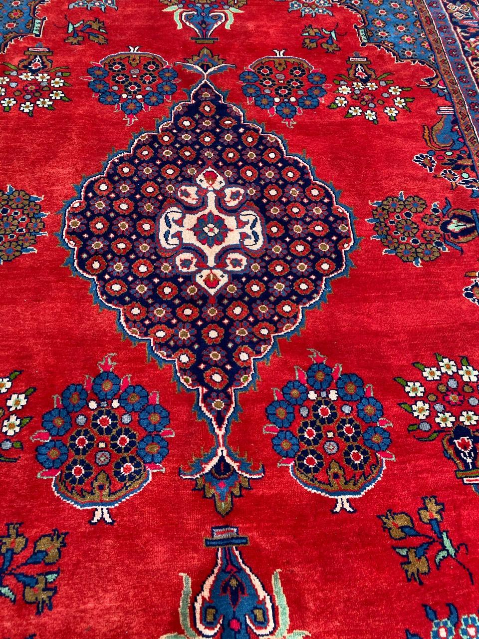 Sultanabad Bobyrug’s Beautiful Vintage Mahal Rug For Sale