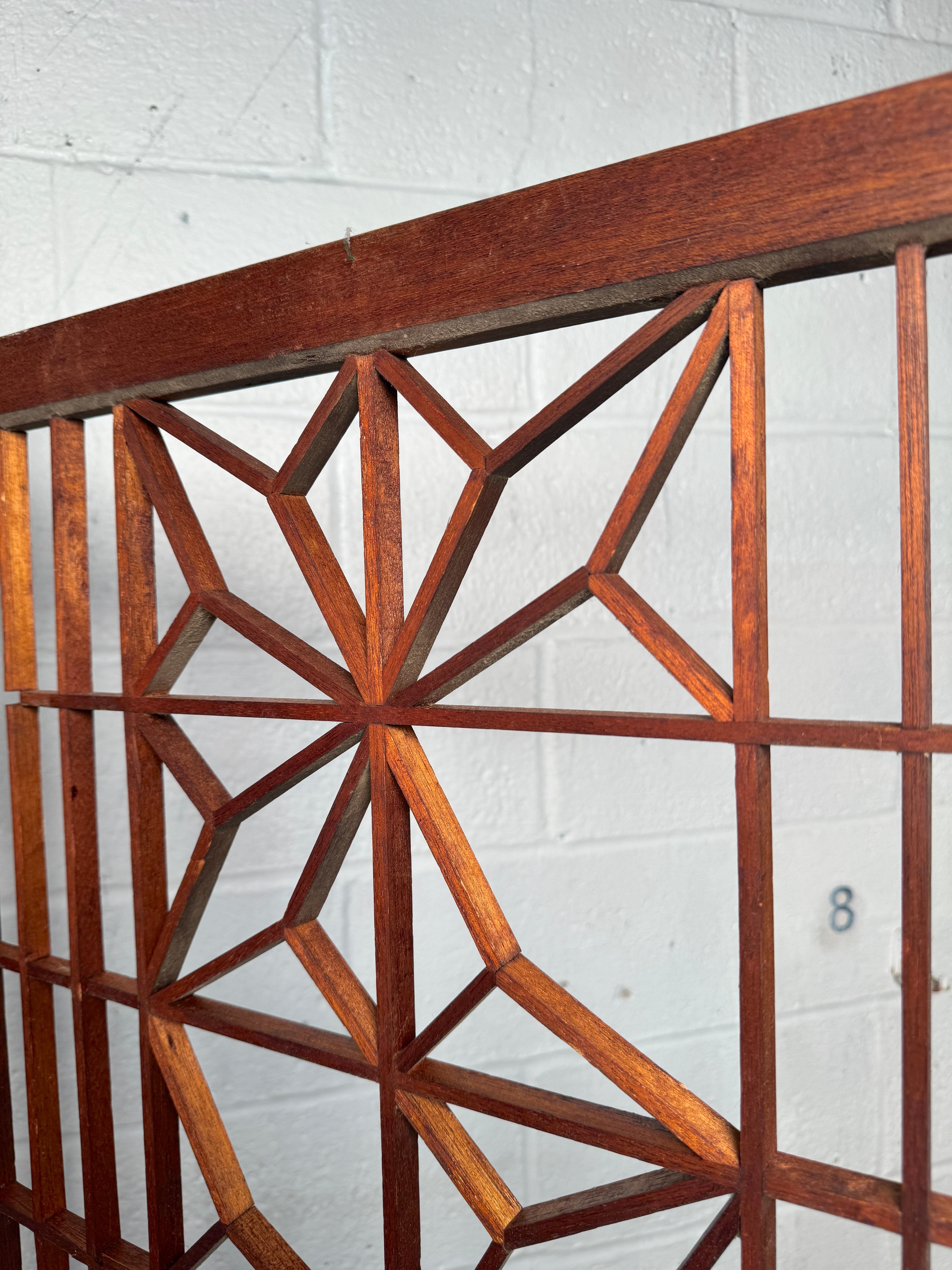 Bellissimo divisorio geometrico pieghevole d'epoca della metà del secolo scorso in vendita 3