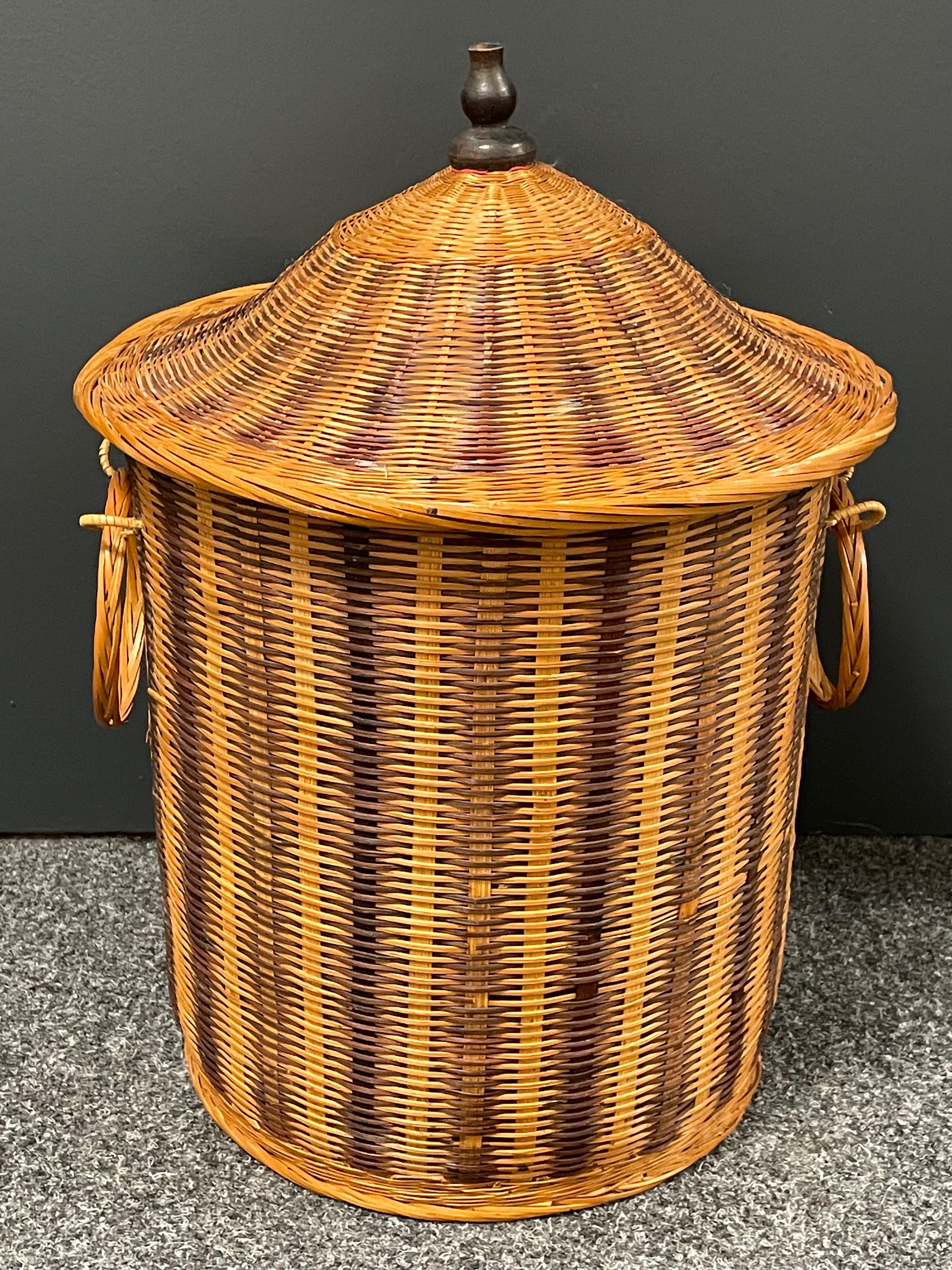 Beautiful Vintage Midcentury Wicker Small Laundry Basket Hamper, 1980s, German 3
