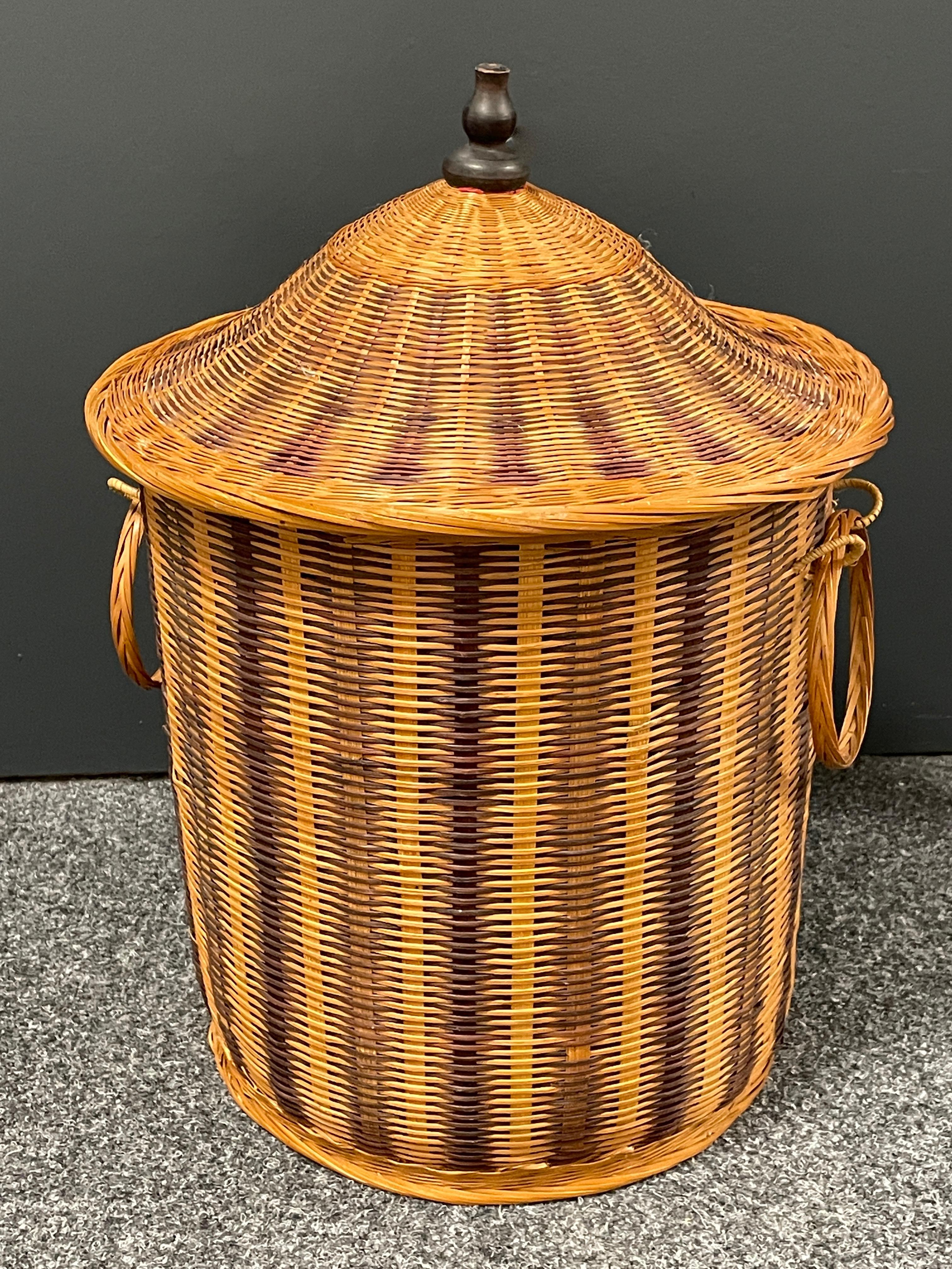 Beautiful Vintage Midcentury Wicker Small Laundry Basket Hamper, 1980s, German 5