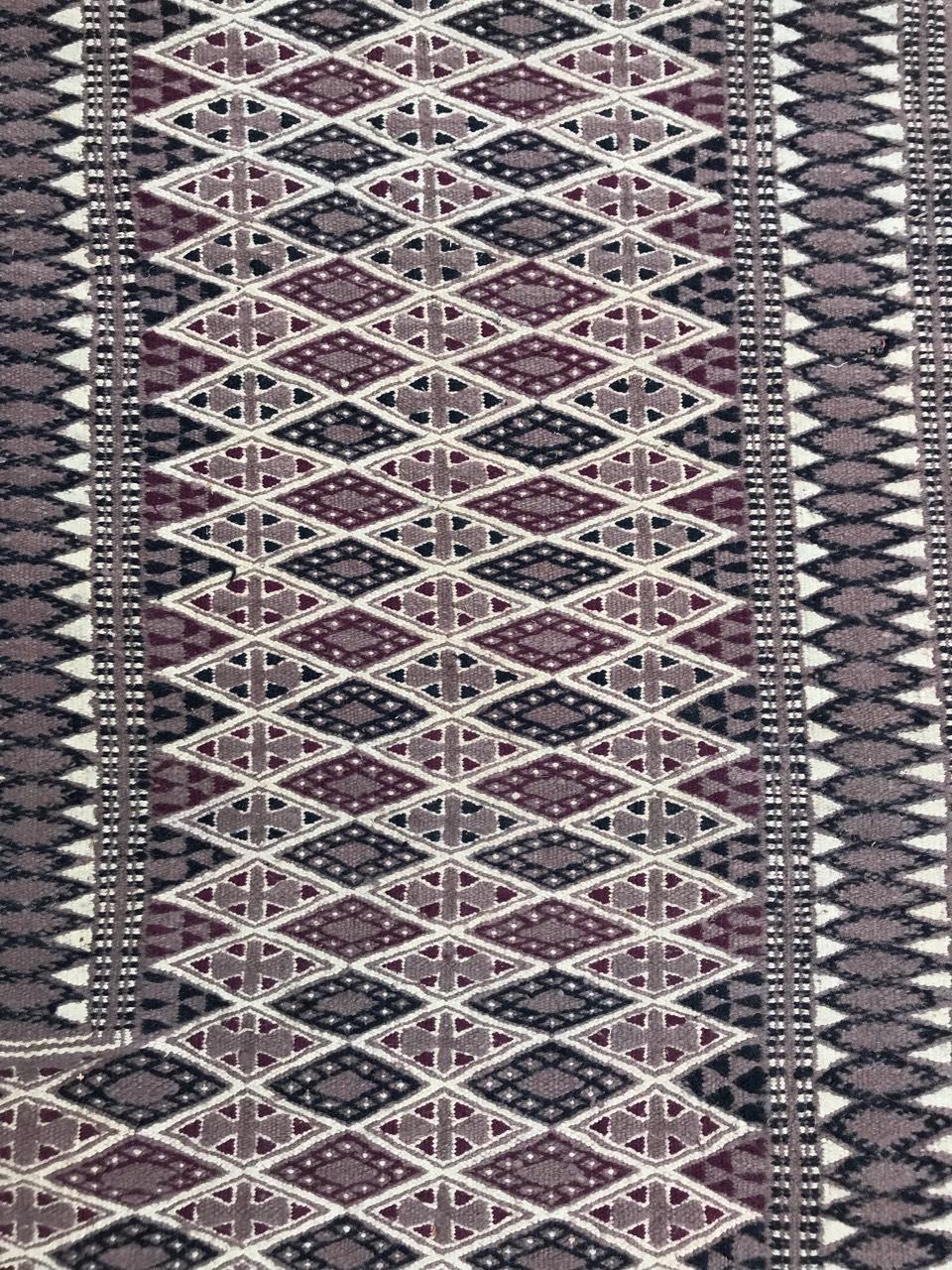 Beautiful Vintage Moroccan Flat Rug In Good Condition For Sale In Saint Ouen, FR