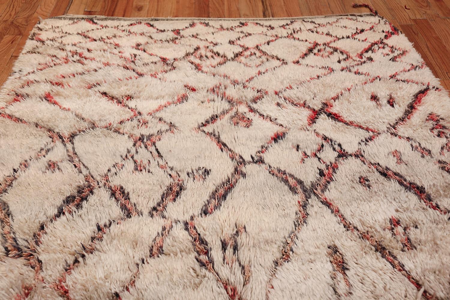Wool Nazmiyal Collection Vintage Moroccan Rug.6 ft 2 in x 10 ft 5 in For Sale