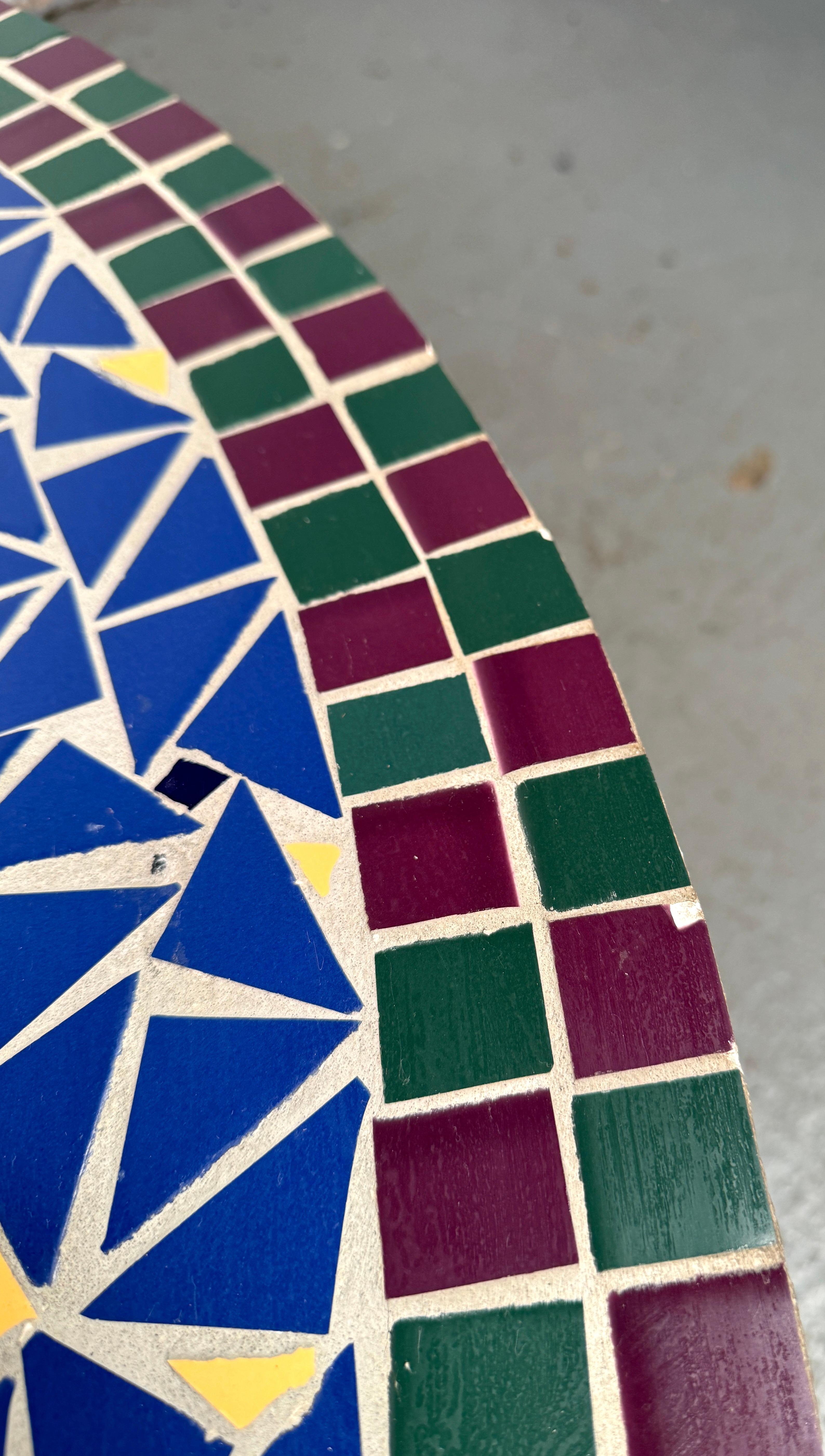 Magnifique table basse vintage à carreaux de mosaïque  par Baker Furniture en vente 1