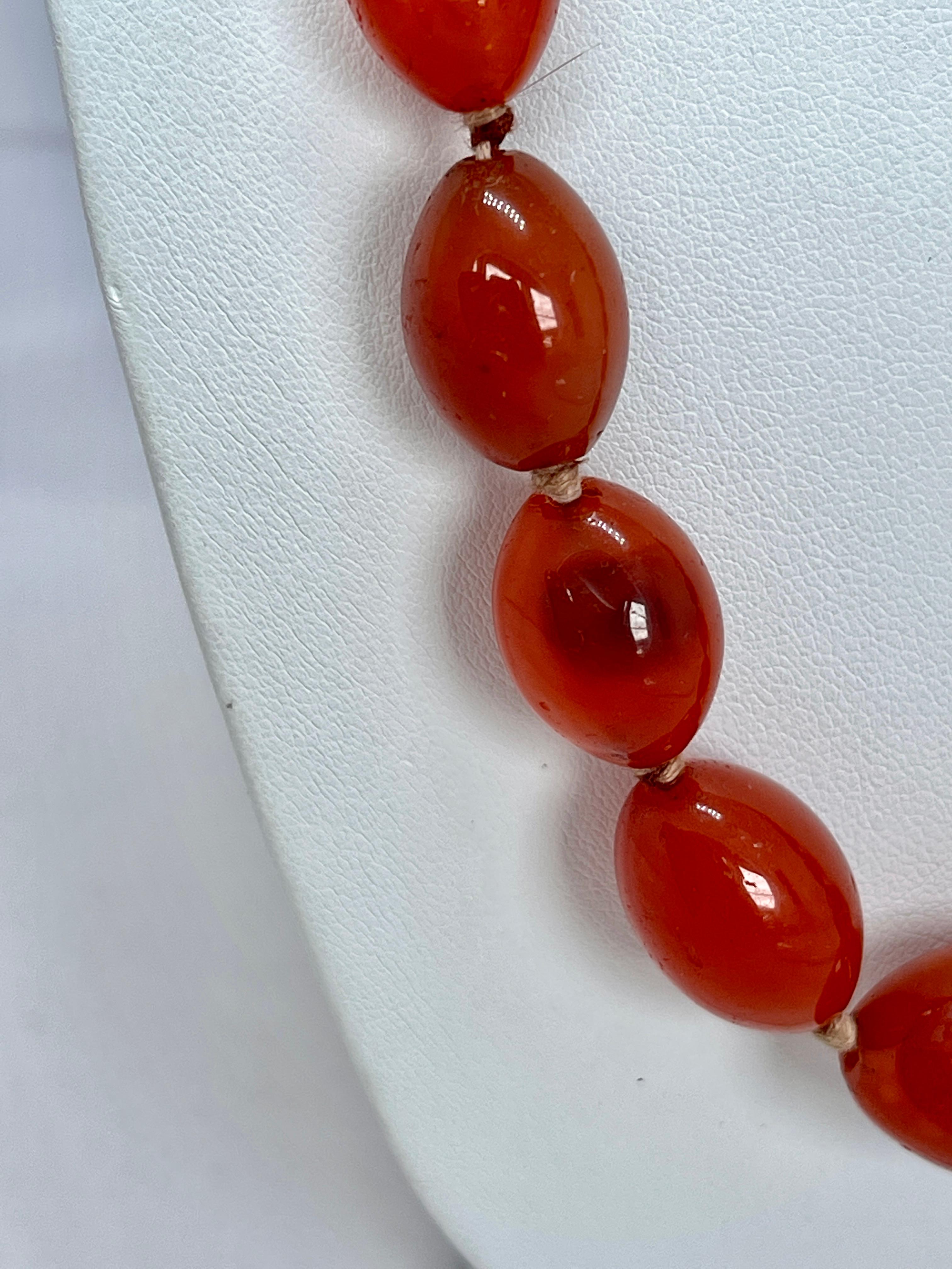 Retro Beautiful Vintage Natural Carnelian Oval Shaped Bead Necklace Dark Amber Colour For Sale
