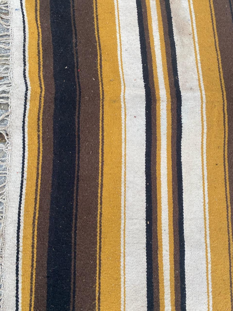 20ième siècle Bobyrug's Beautiful Vintage Navajo Tapestry (en anglais) en vente