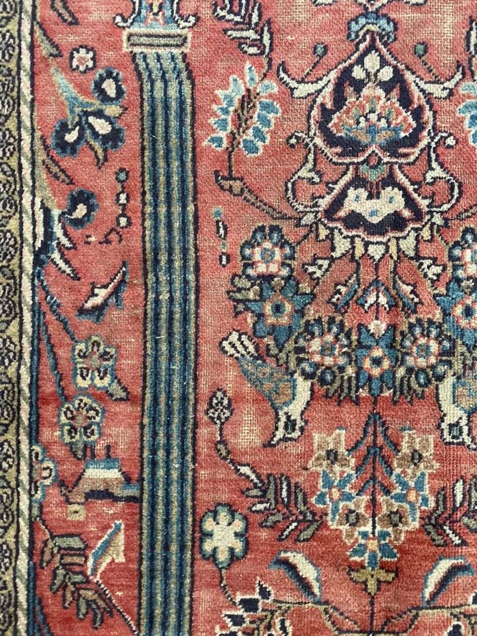 Beautiful Vintage Orientalist Design Rug In Fair Condition For Sale In Saint Ouen, FR