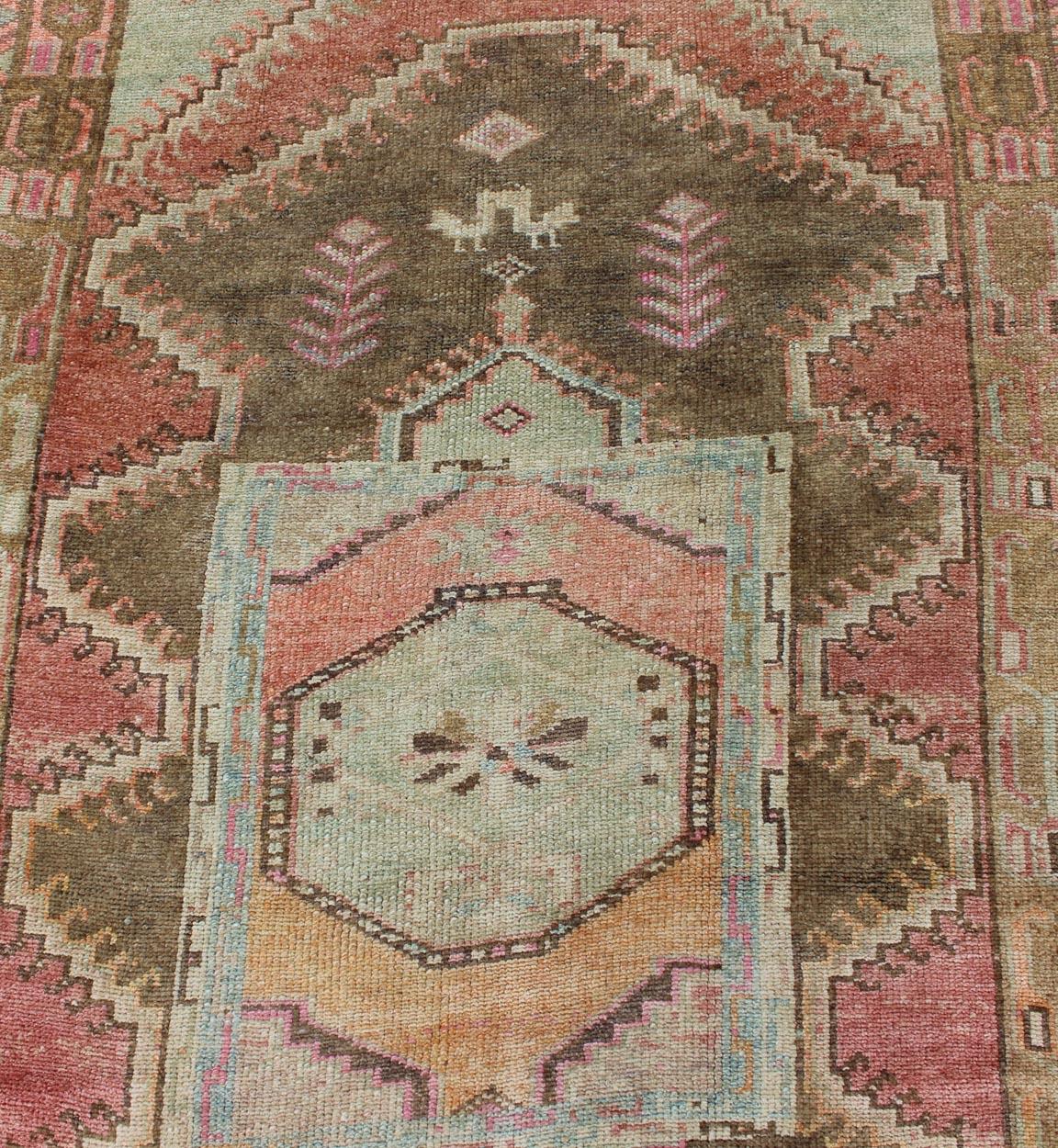 Beautiful Vintage Oushak Gallery Rug from Turkey with Tribal Design 3