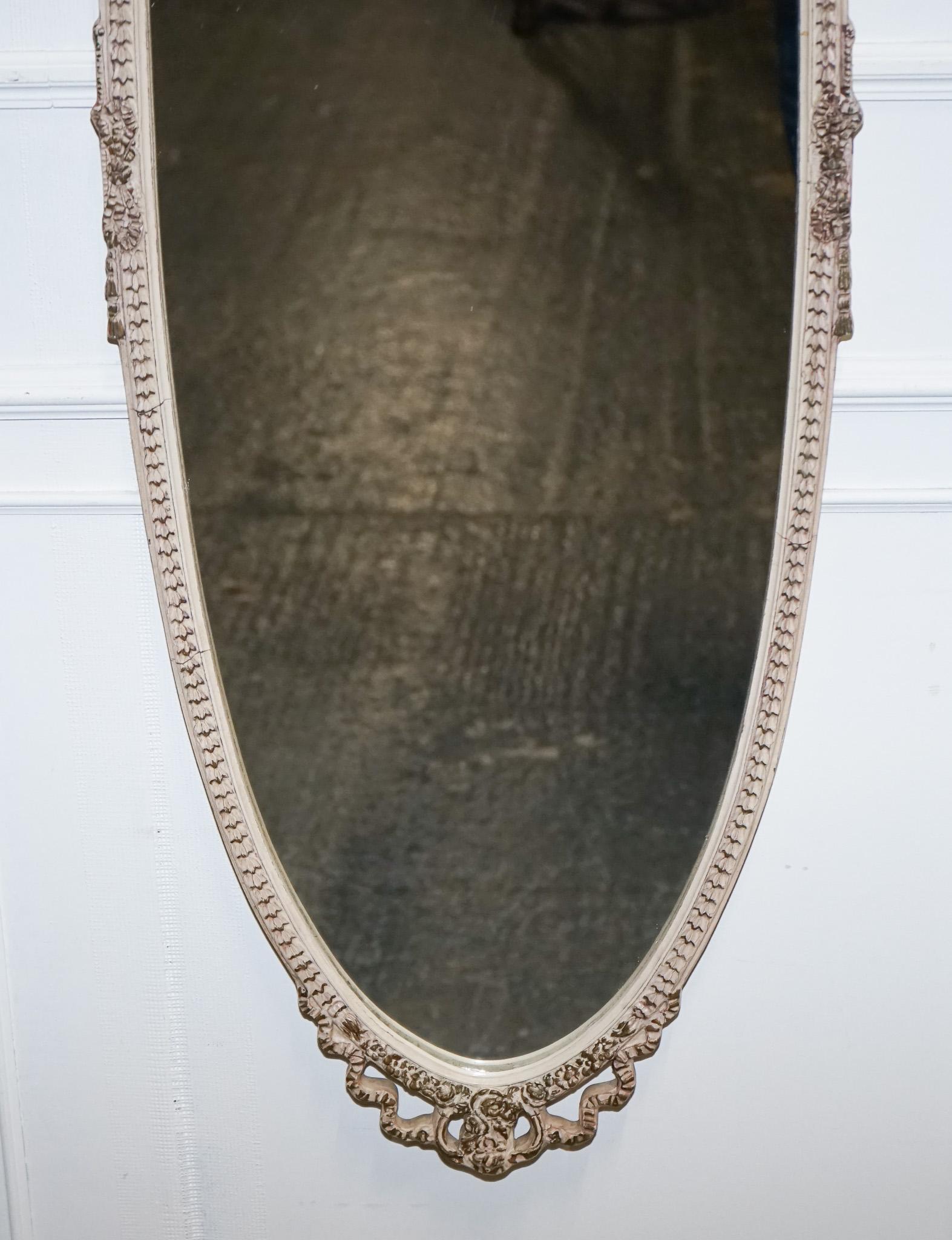 SCHÖNER VINTAGE OVAL-LANGWANDSCHNITZER FRANZÖSISCHER MÖRROR (Handgefertigt) im Angebot