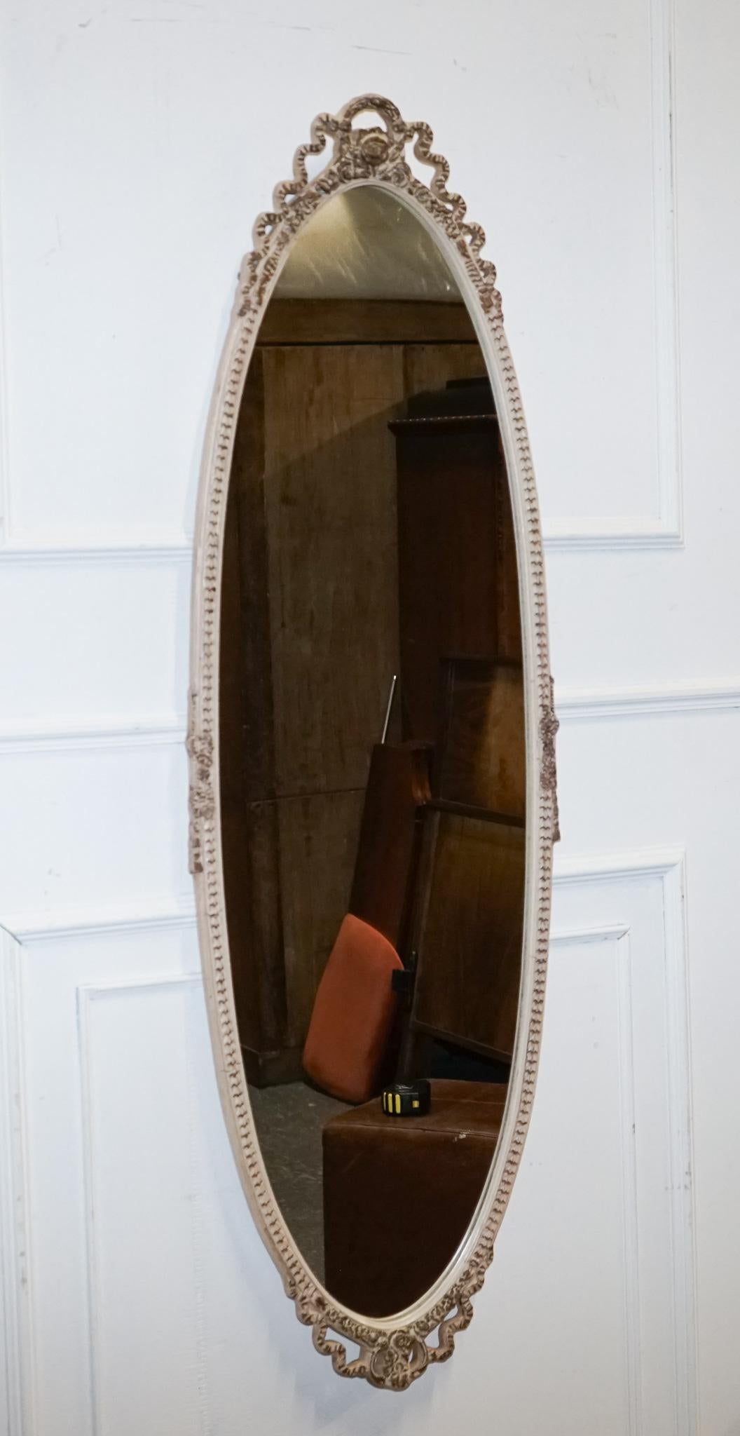 SCHÖNER VINTAGE OVAL-LANGWANDSCHNITZER FRANZÖSISCHER MÖRROR (Spiegel) im Angebot