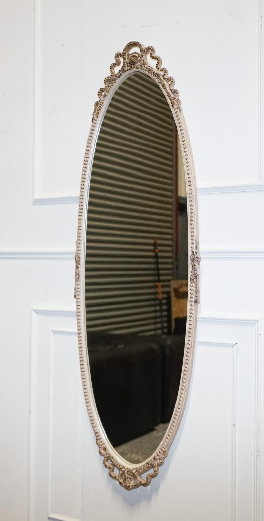 SCHÖNER VINTAGE OVAL-LANGWANDSCHNITZER FRANZÖSISCHER MÖRROR im Angebot 1