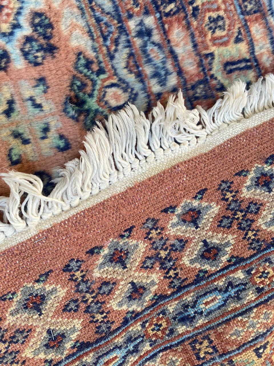 Le magnifique tapis pakistanais vintage de Bobyrug en vente 4