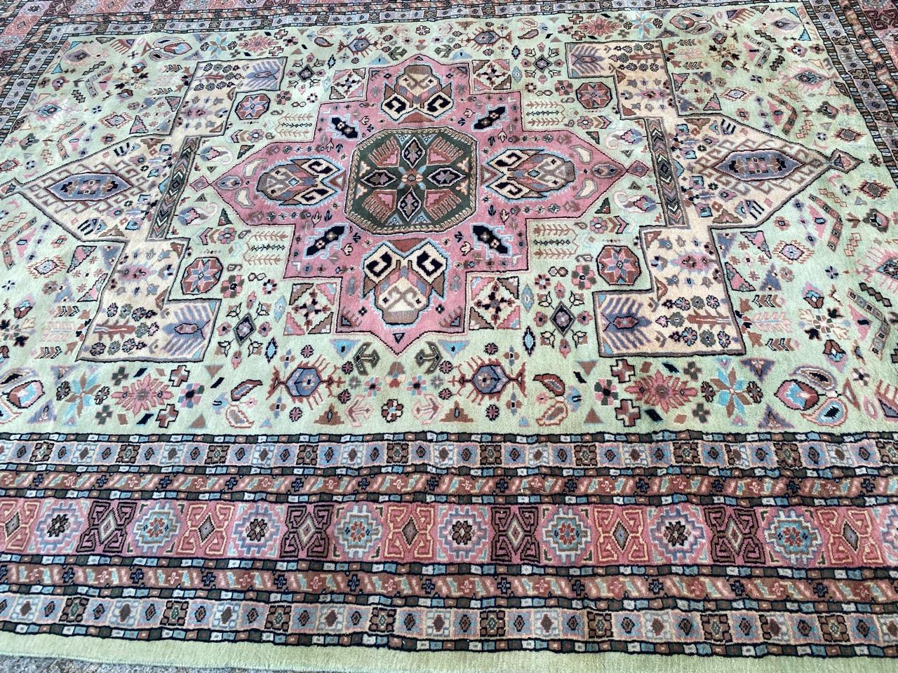 Bobyrugs schöner pakistanischer Vintage-Teppich im Angebot 6