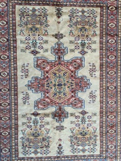 Il bellissimo tappeto pakistano vintage di Bobyrug