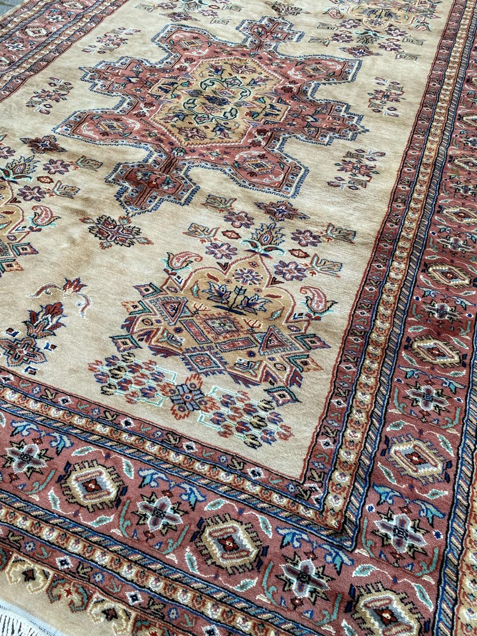 Hand-Knotted Bobyrug’s Beautiful Vintage Pakistani Rug For Sale