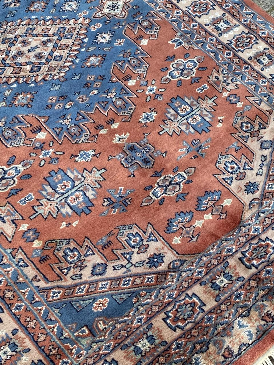 Bobyrugs schöner pakistanischer Vintage-Teppich (Handgeknüpft) im Angebot