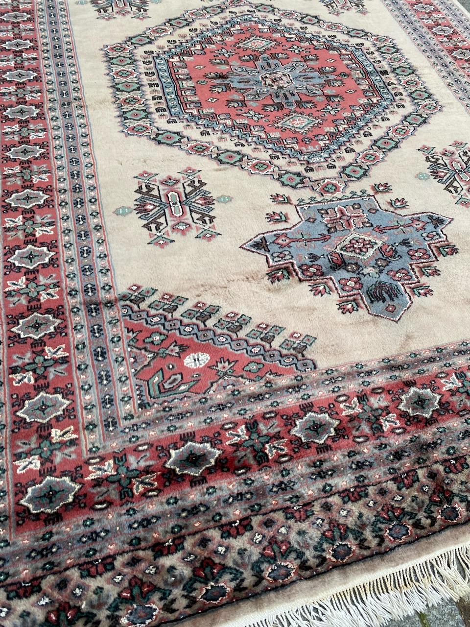 Hand-Knotted Bobyrug’s Beautiful Vintage Pakistani Rug For Sale