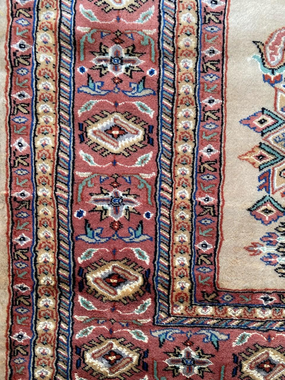 Il bellissimo tappeto pakistano vintage di Bobyrug in vendita 1