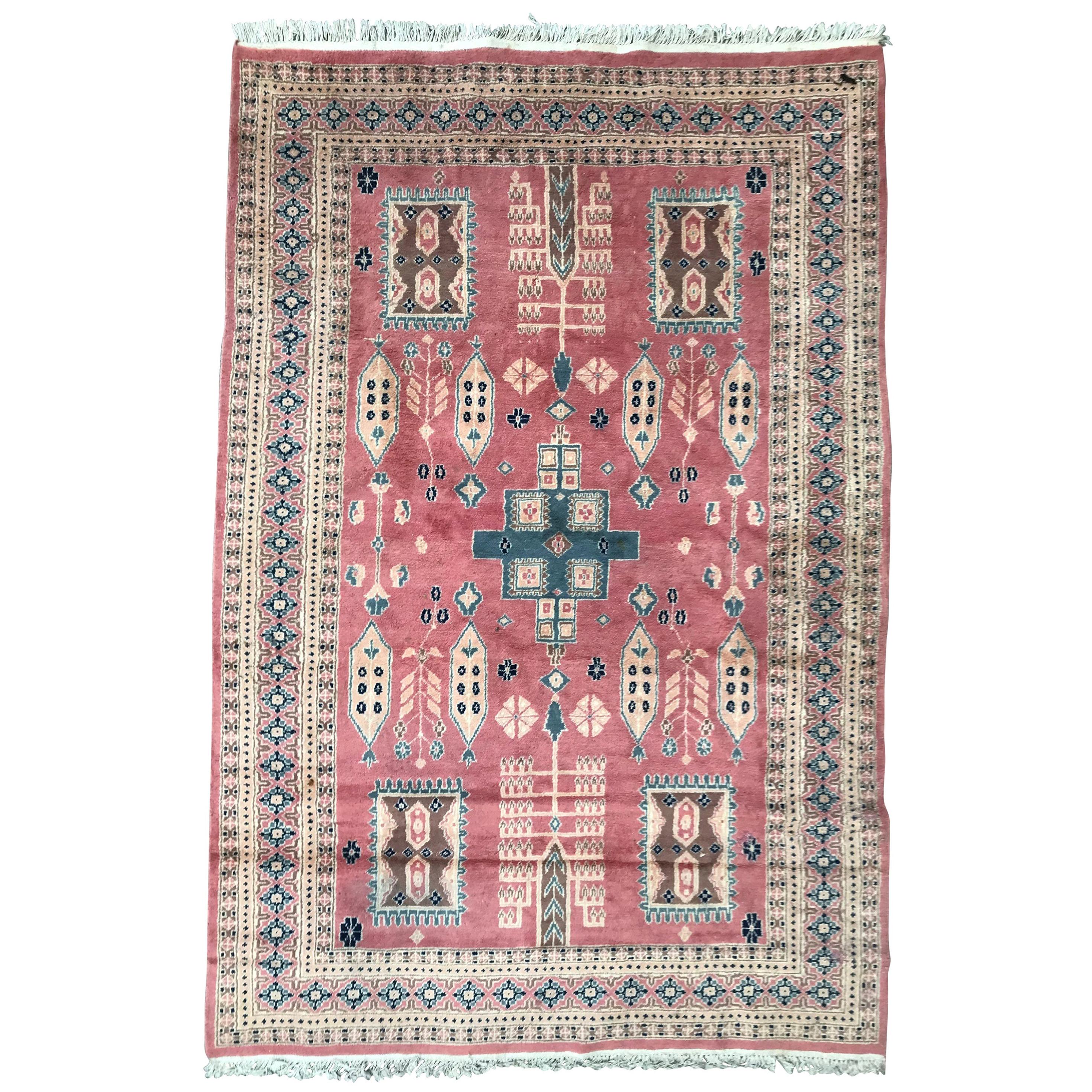 Schöner Pakistanischer Teppich im Vintage-Stil im Angebot
