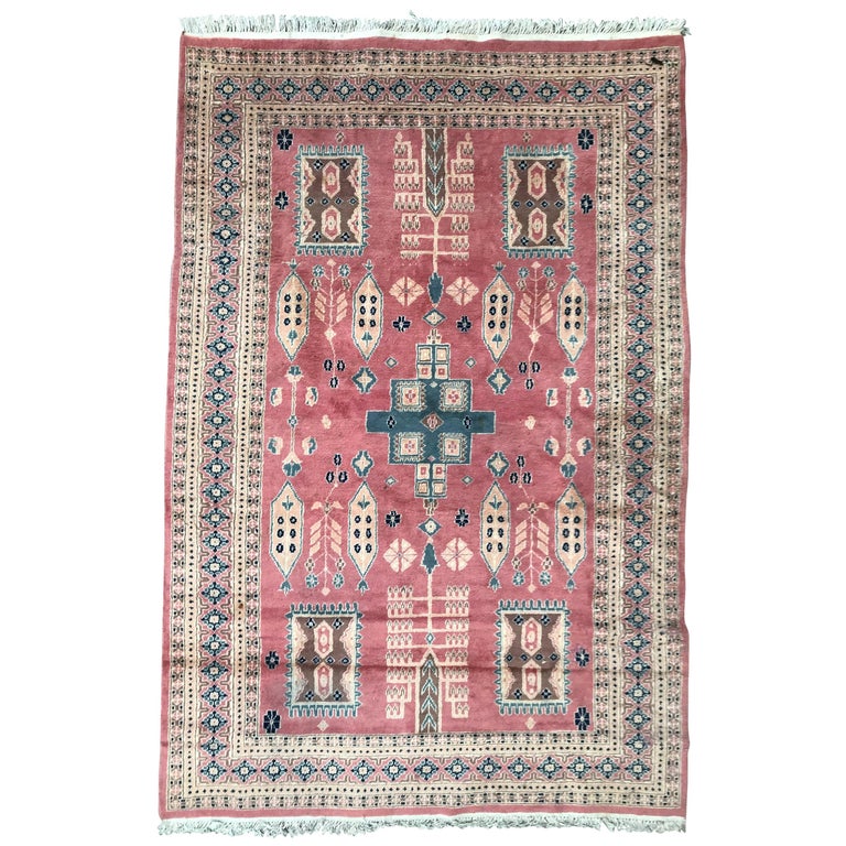 Beautiful Vintage Pakistani Rug For Sale at 1stDibs