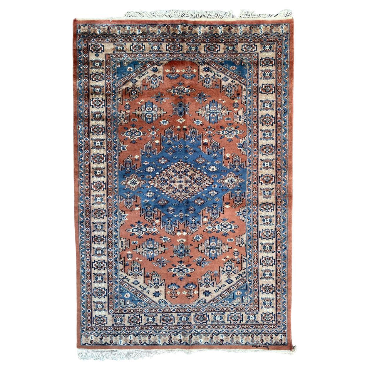 Bobyrugs schöner pakistanischer Vintage-Teppich im Angebot