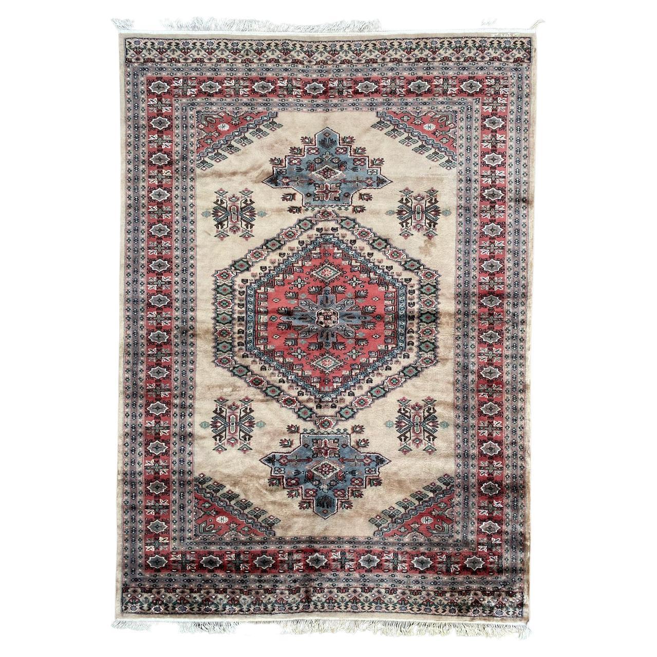 Bobyrugs schöner pakistanischer Vintage-Teppich