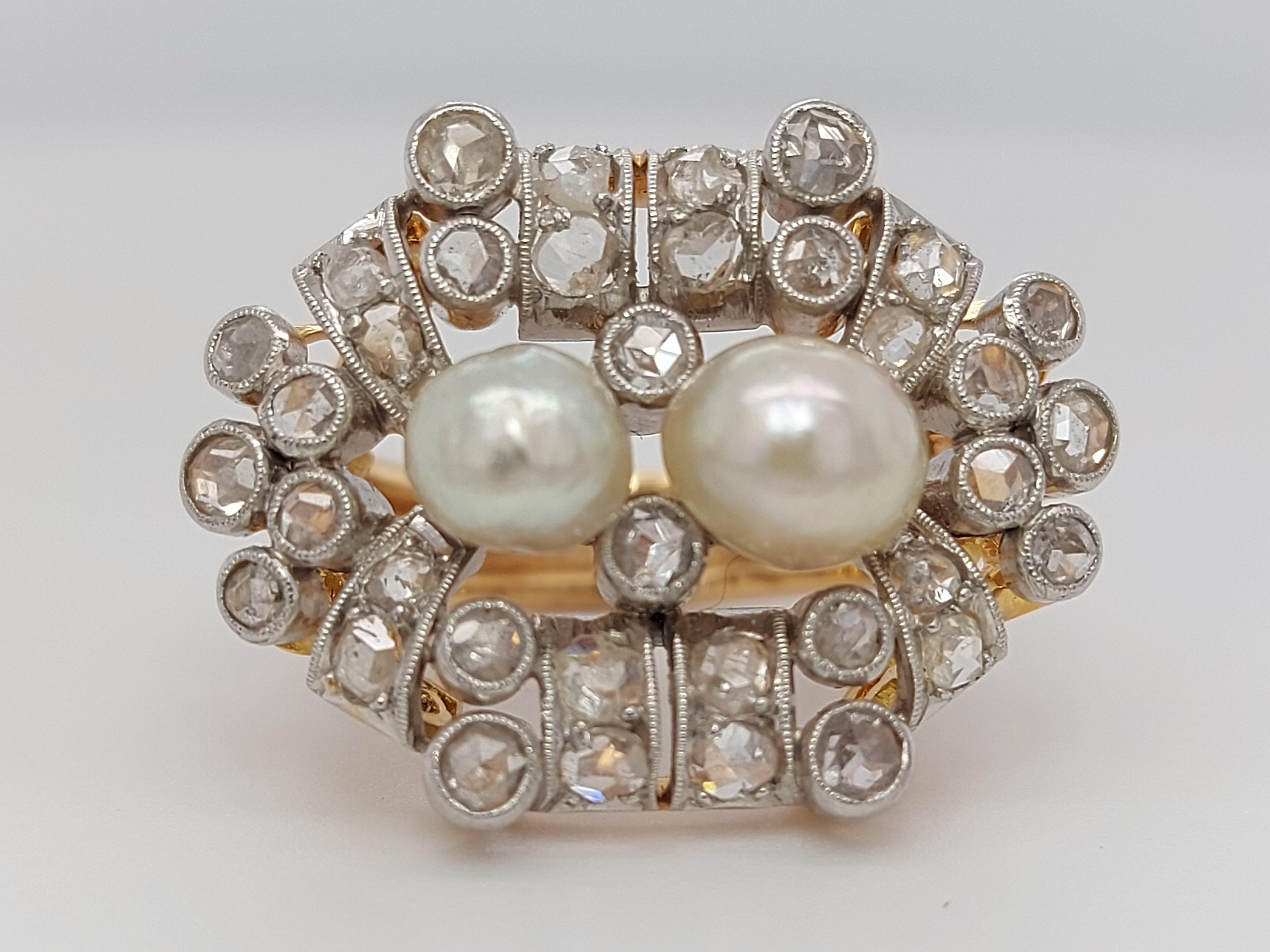 Beautiful Platinum and Gold Ring and Earrings Rose Cut Diamonds and Pearls In Excellent Condition For Sale In Antwerp, BE