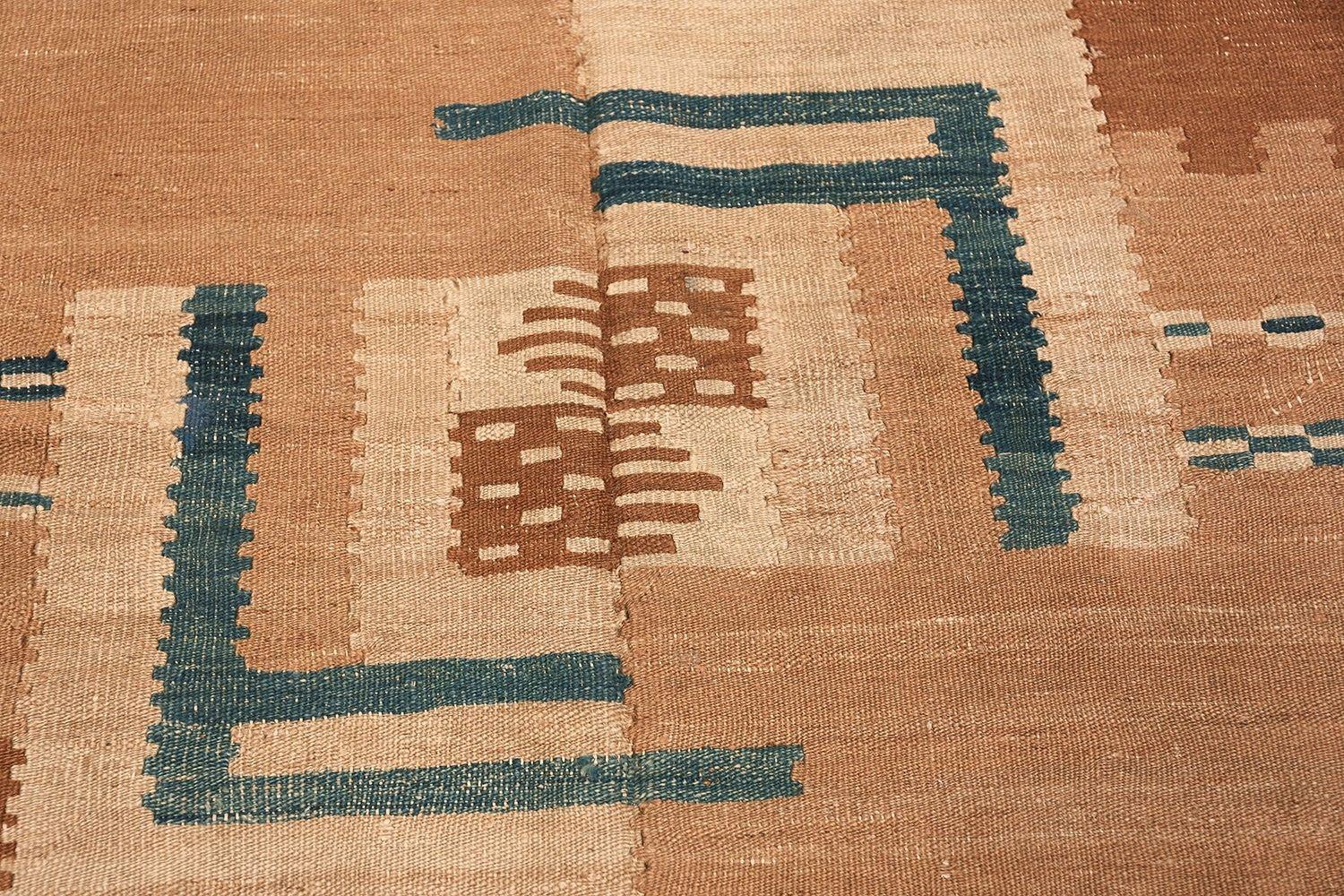 Vintage Scandinavian Swedish Kilim. 5 ft 4 in x 7 ft 2 in In Good Condition For Sale In New York, NY