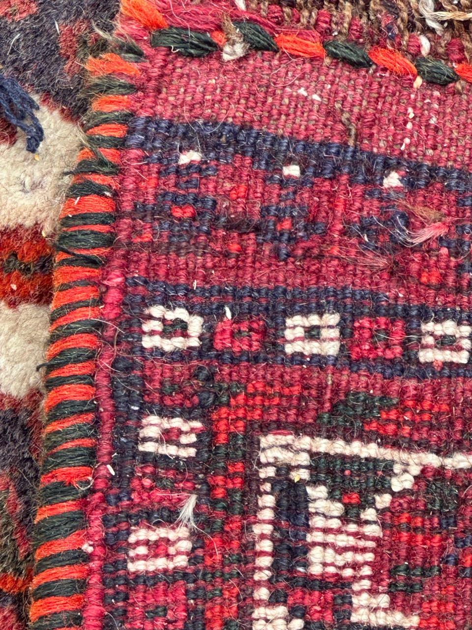 Beautiful vintage Shiraz rug 9