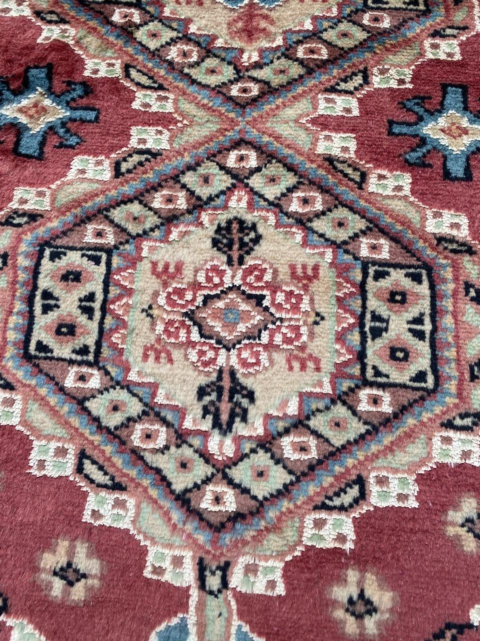 Preciosa alfombra paquistaní vintage de seda y lana en venta 9