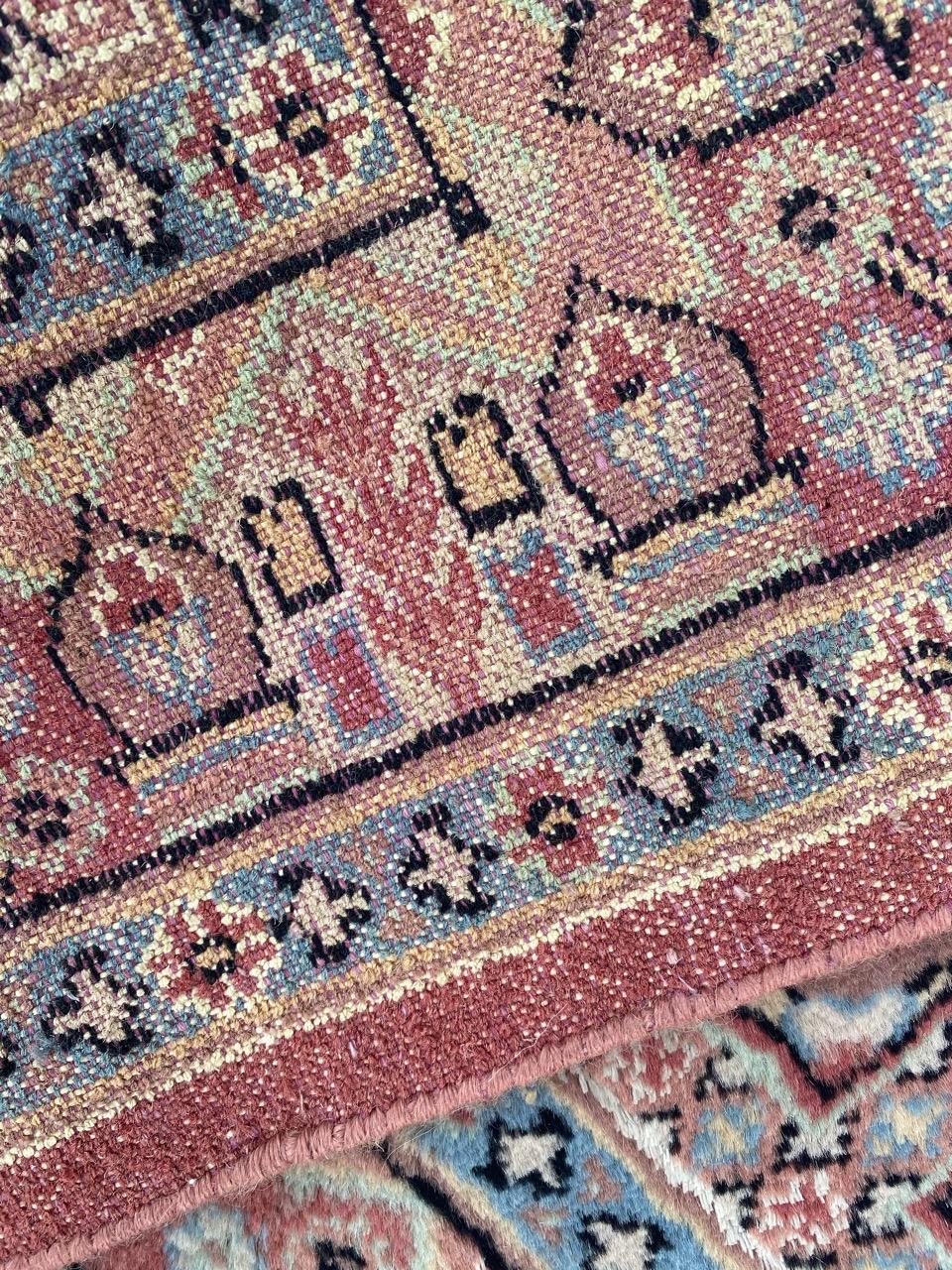 Preciosa alfombra paquistaní vintage de seda y lana en venta 11
