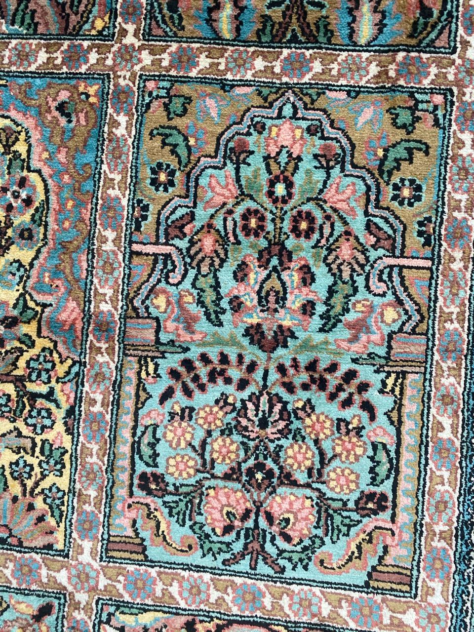 Beautiful Vintage Silk Kashmir Rug In Good Condition In Saint Ouen, FR